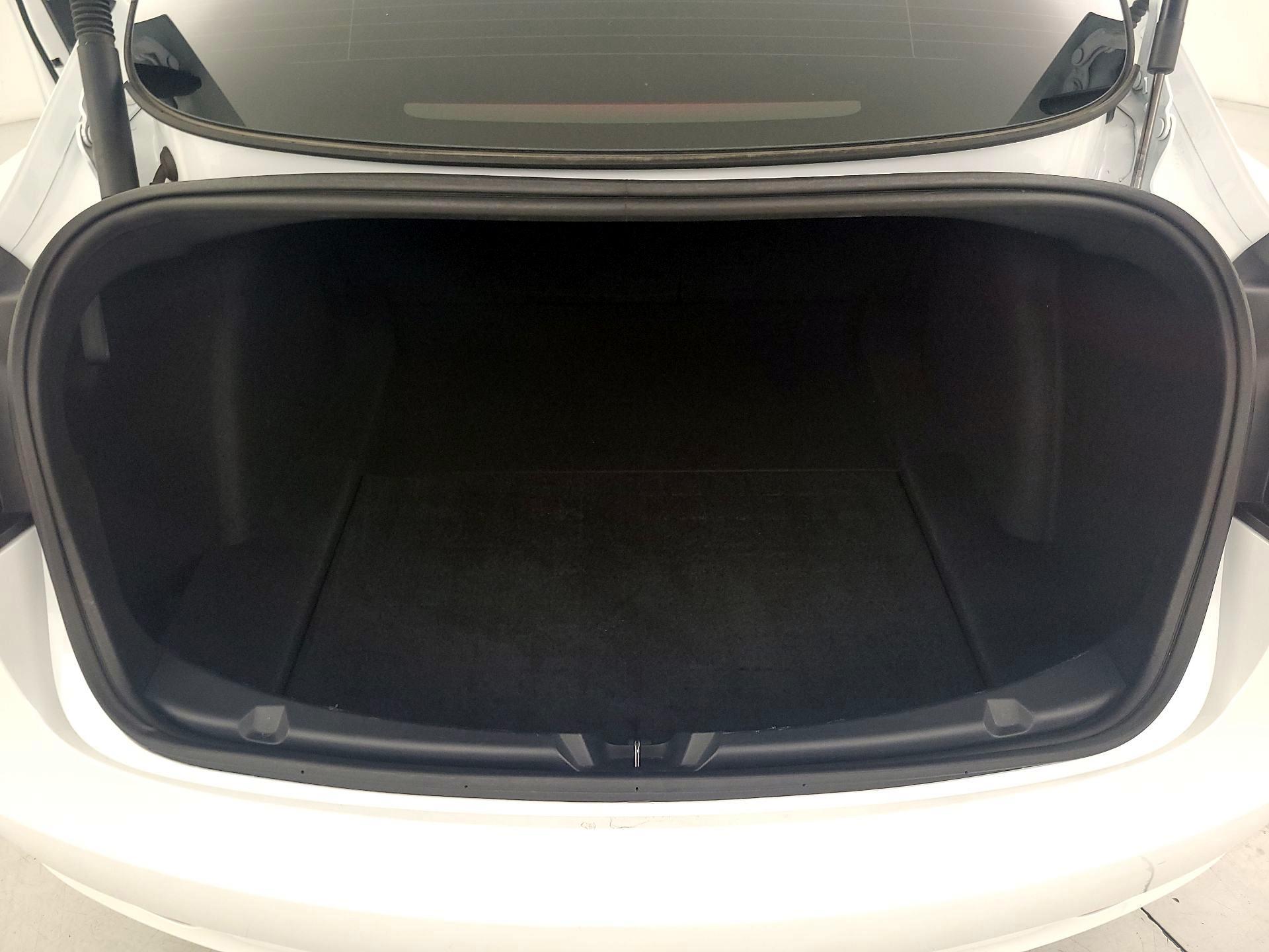 Thumbnail: 2023 Tesla Model 3 - 19