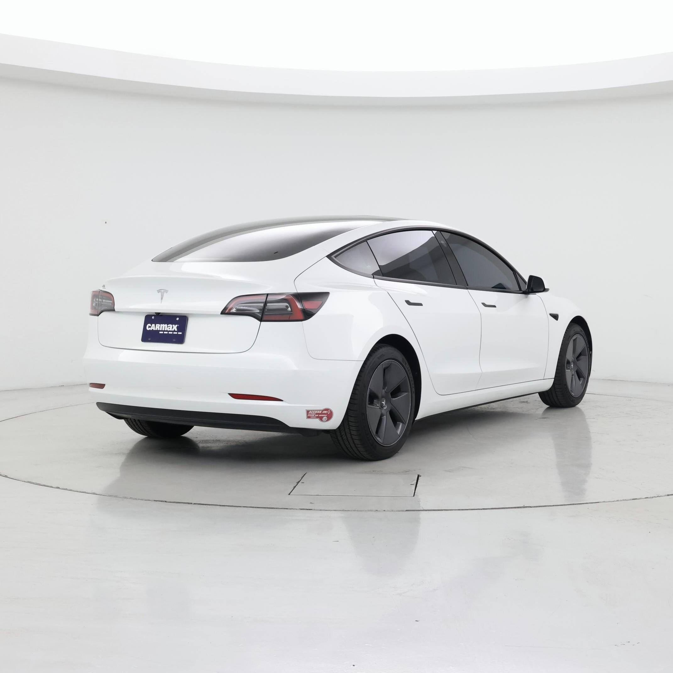 Thumbnail: 2023 Tesla Model 3 - 8