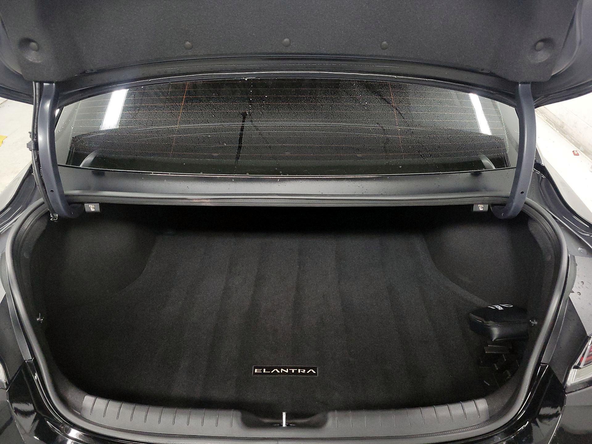 Thumbnail: 2025 Hyundai Elantra - 19