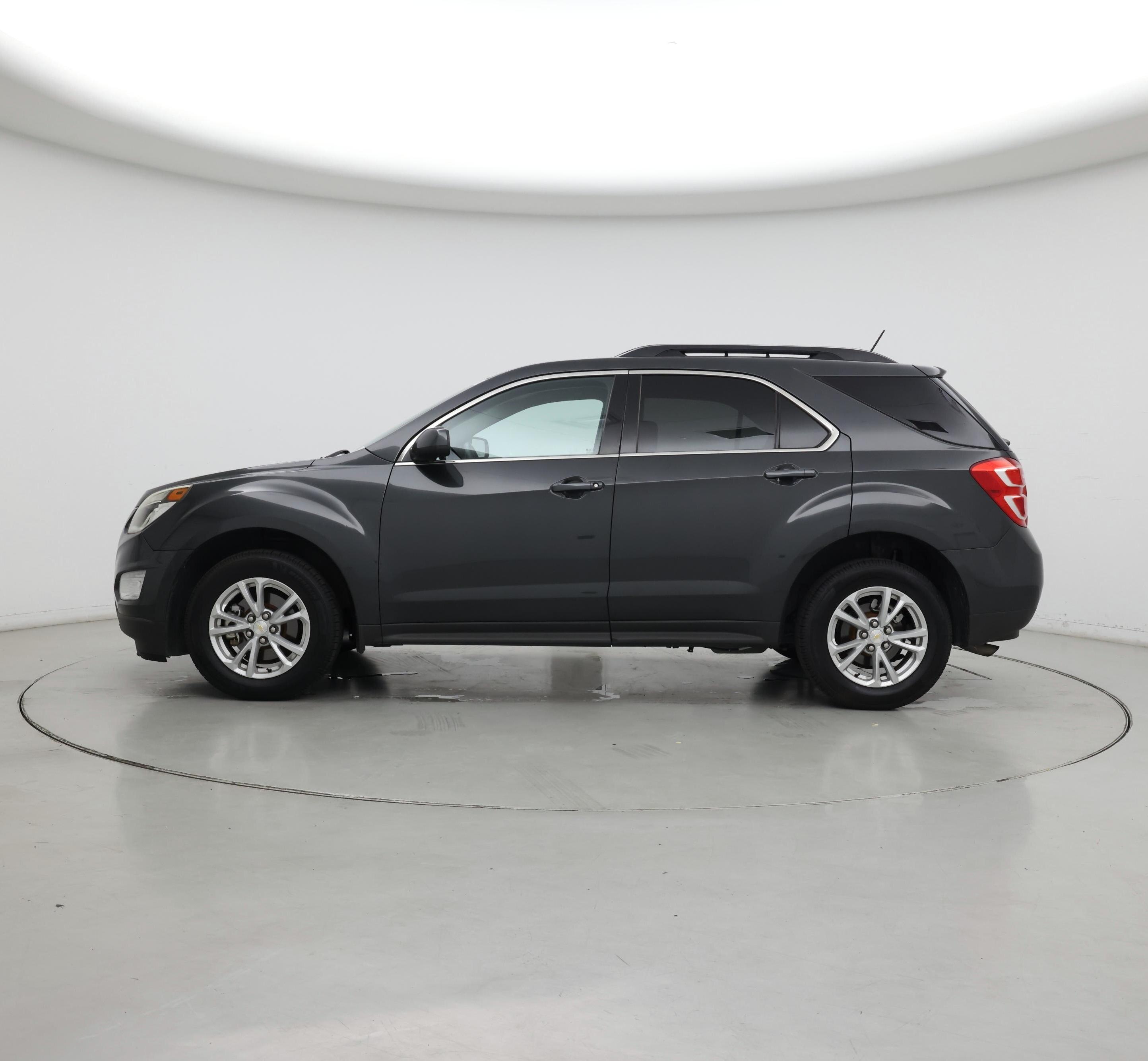 Thumbnail: 2017 Chevrolet Equinox - 3