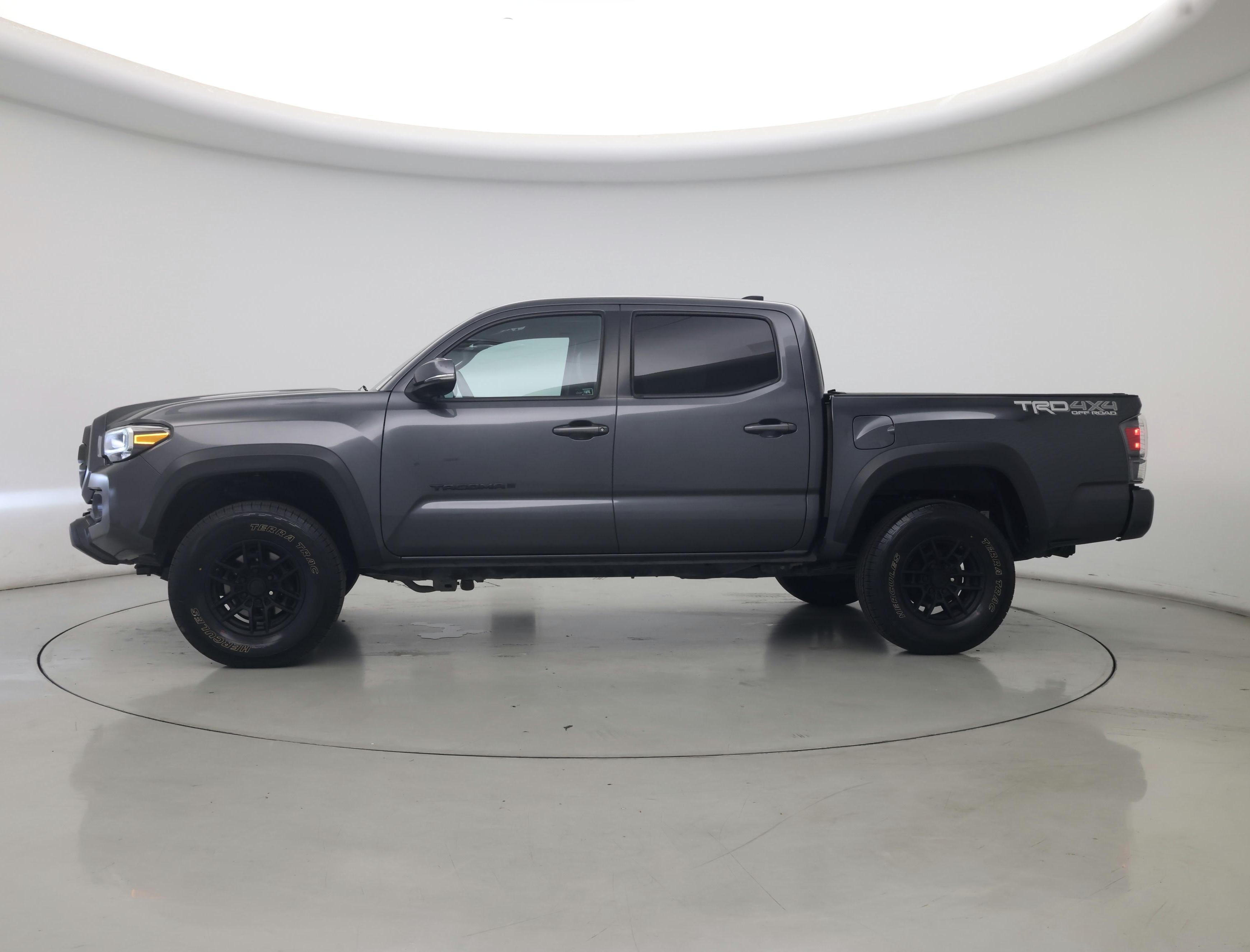 Thumbnail: 2021 Toyota Tacoma - 3