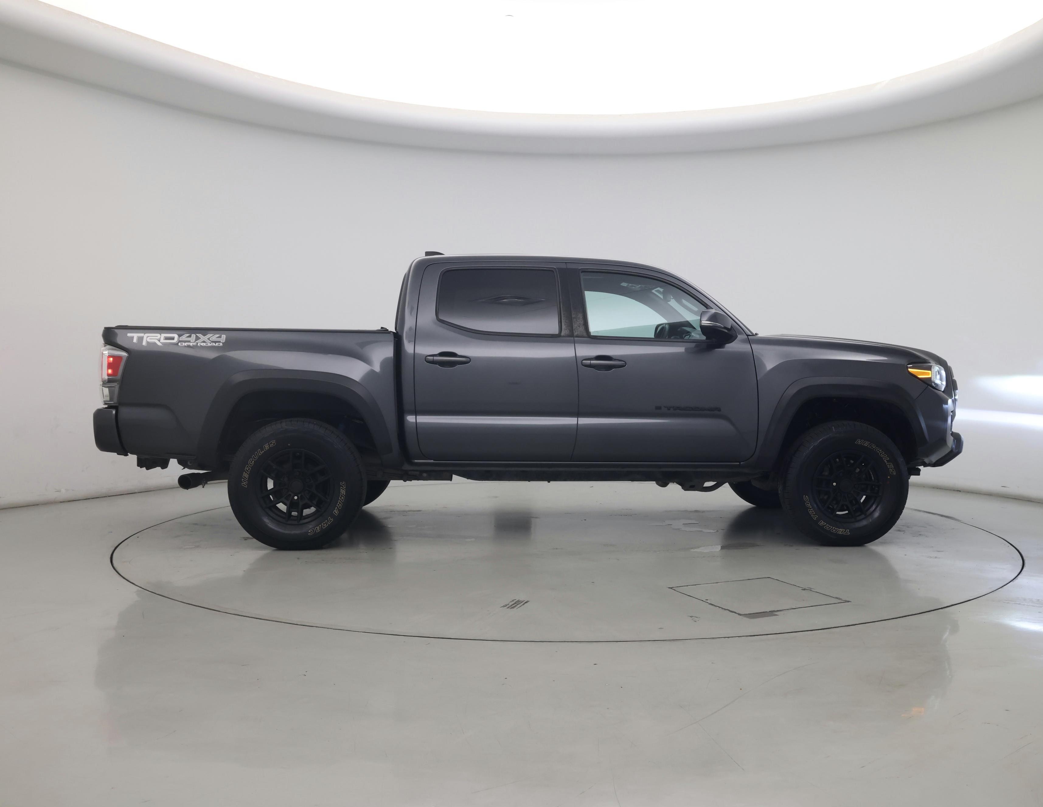 Thumbnail: 2021 Toyota Tacoma - 7
