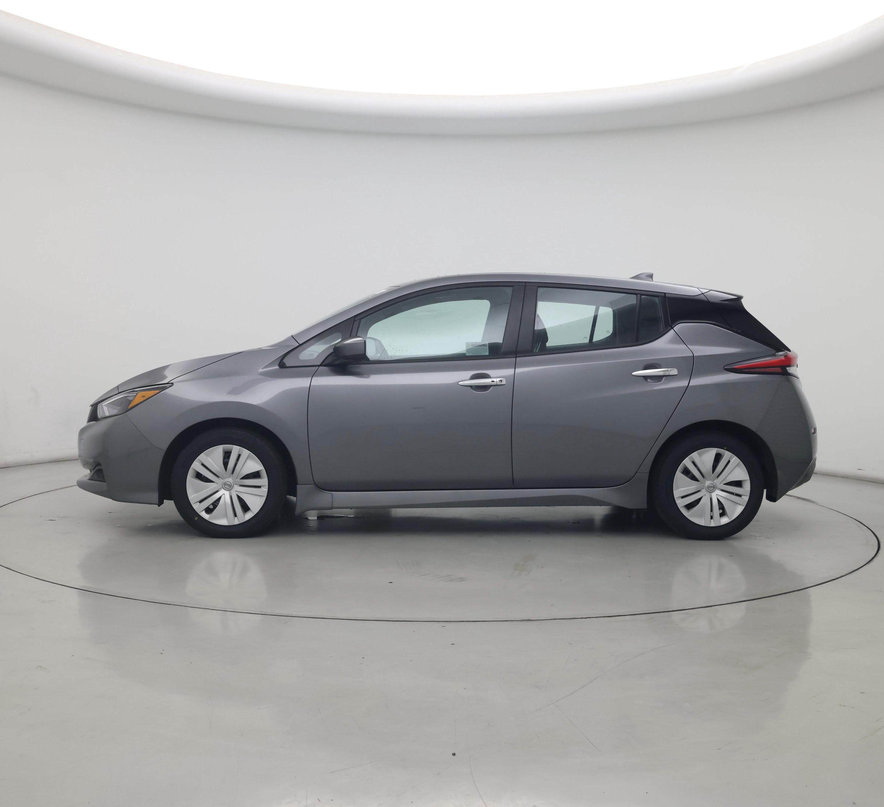 Thumbnail: 2023 Nissan Leaf - 3