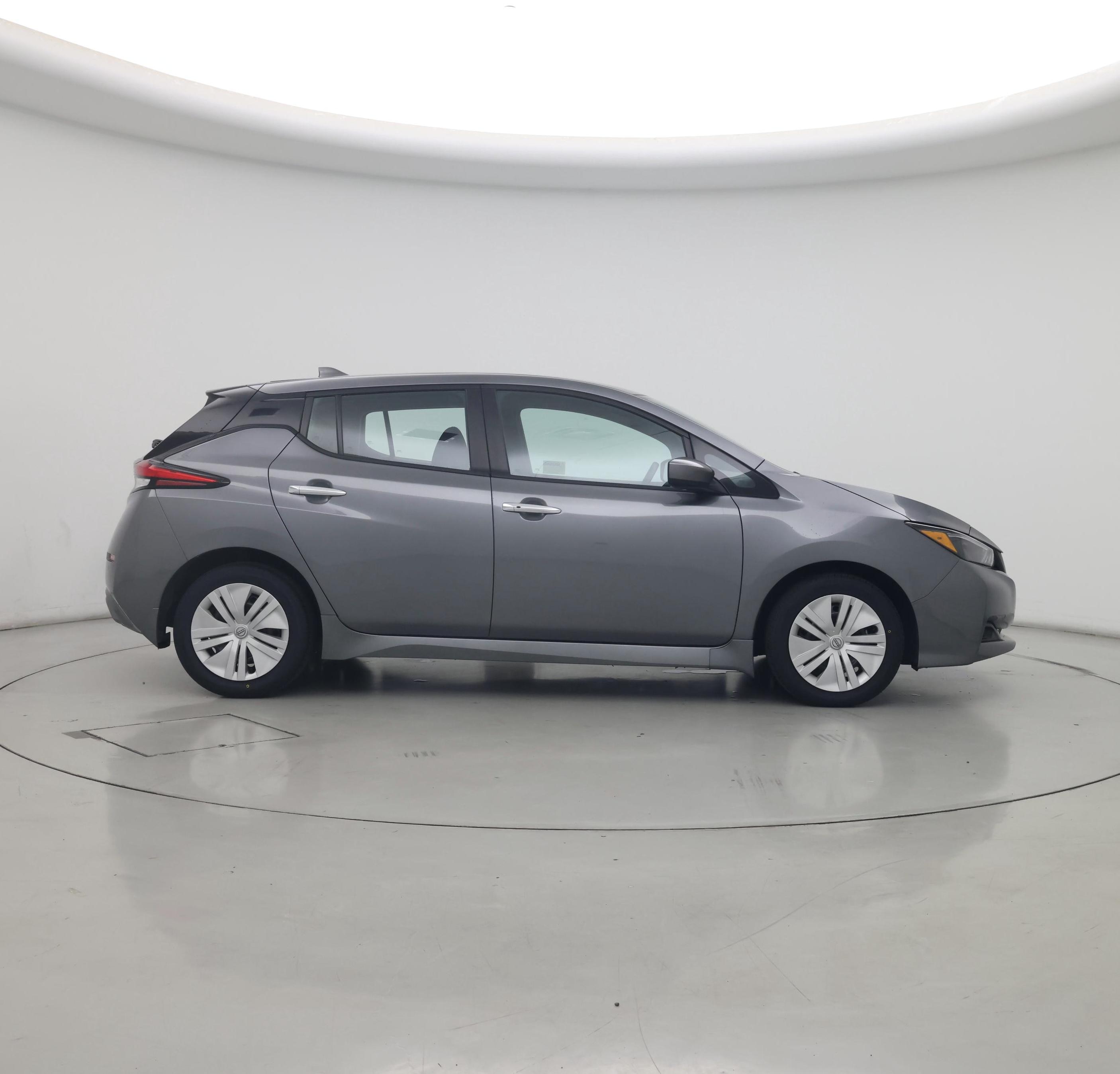 Thumbnail: 2023 Nissan Leaf - 7