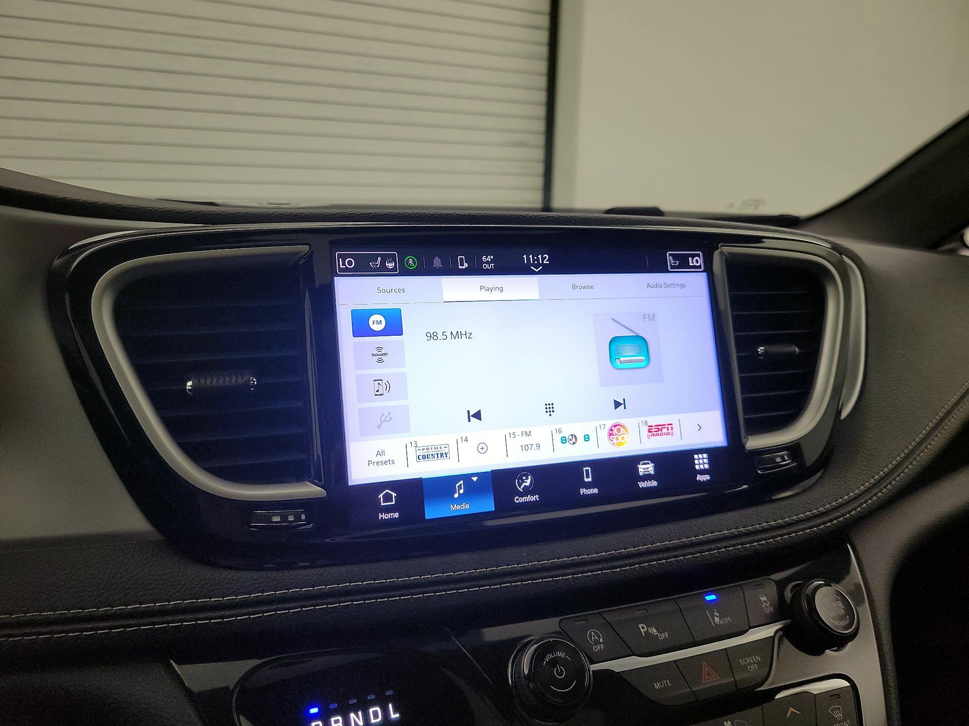 Thumbnail: 2021 Chrysler Pacifica - 15