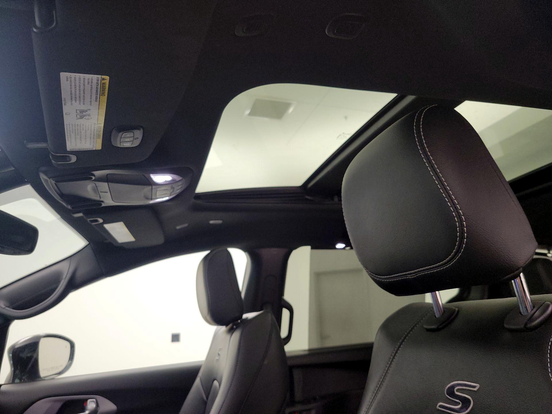 Thumbnail: 2021 Chrysler Pacifica - 19