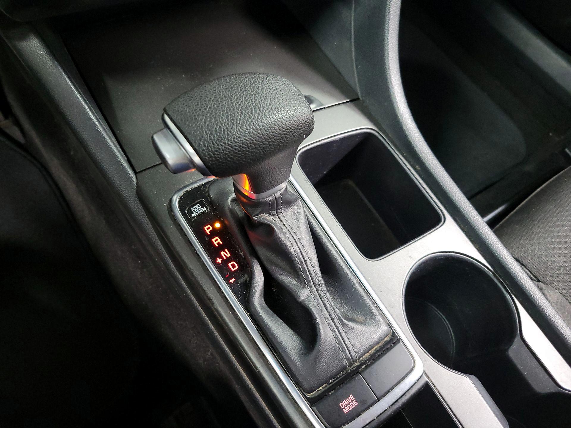 Thumbnail: 2018 Kia Optima - 16