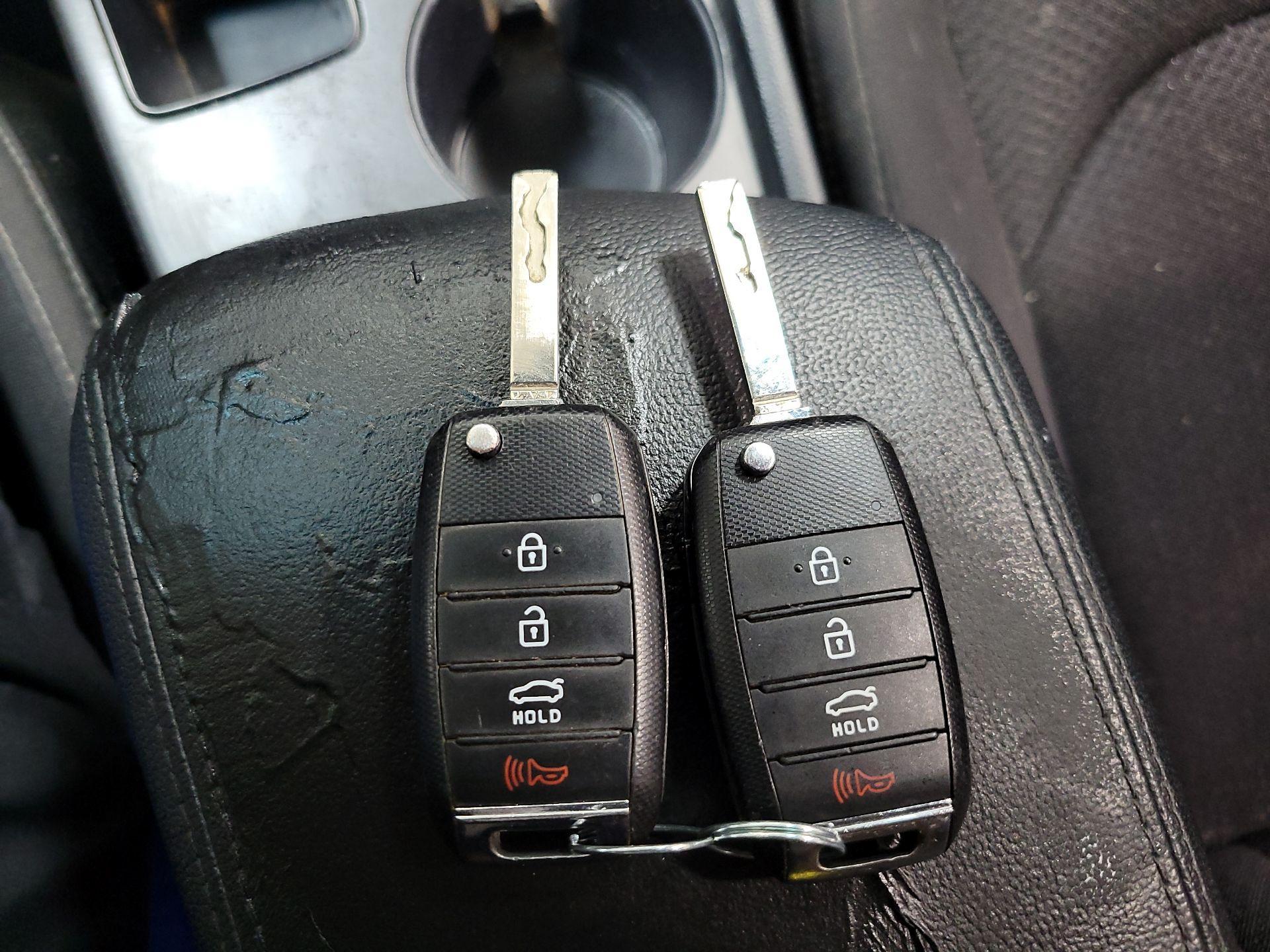 Thumbnail: 2018 Kia Optima - 20