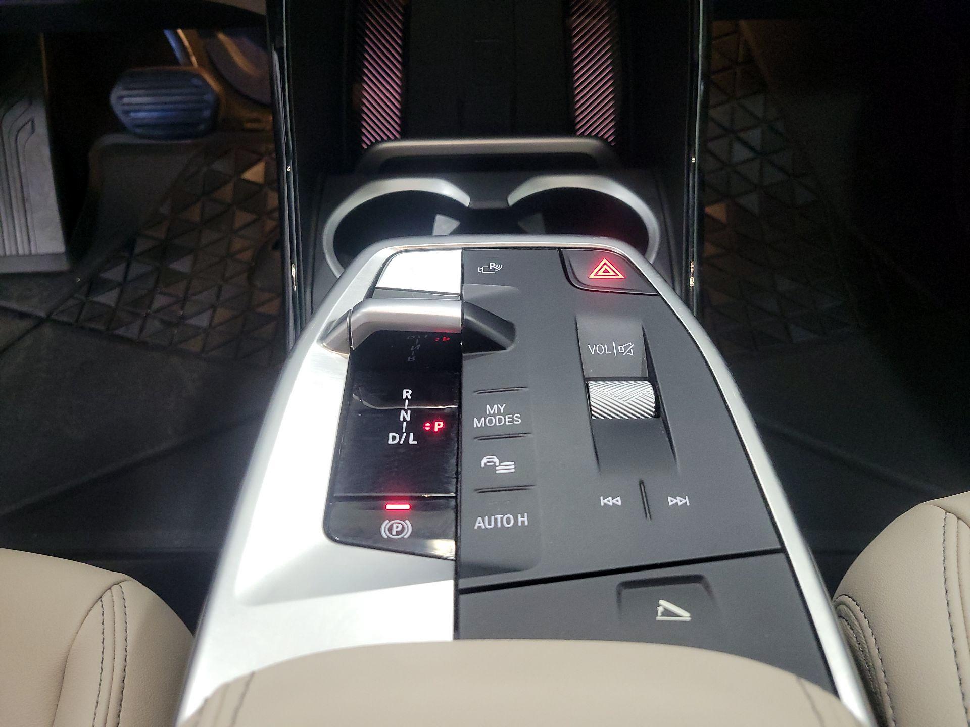 Thumbnail: 2025 BMW X1 - 17