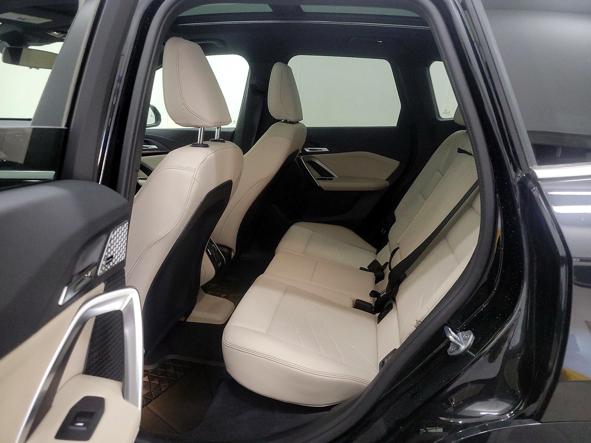 Thumbnail: 2025 BMW X1 - 20