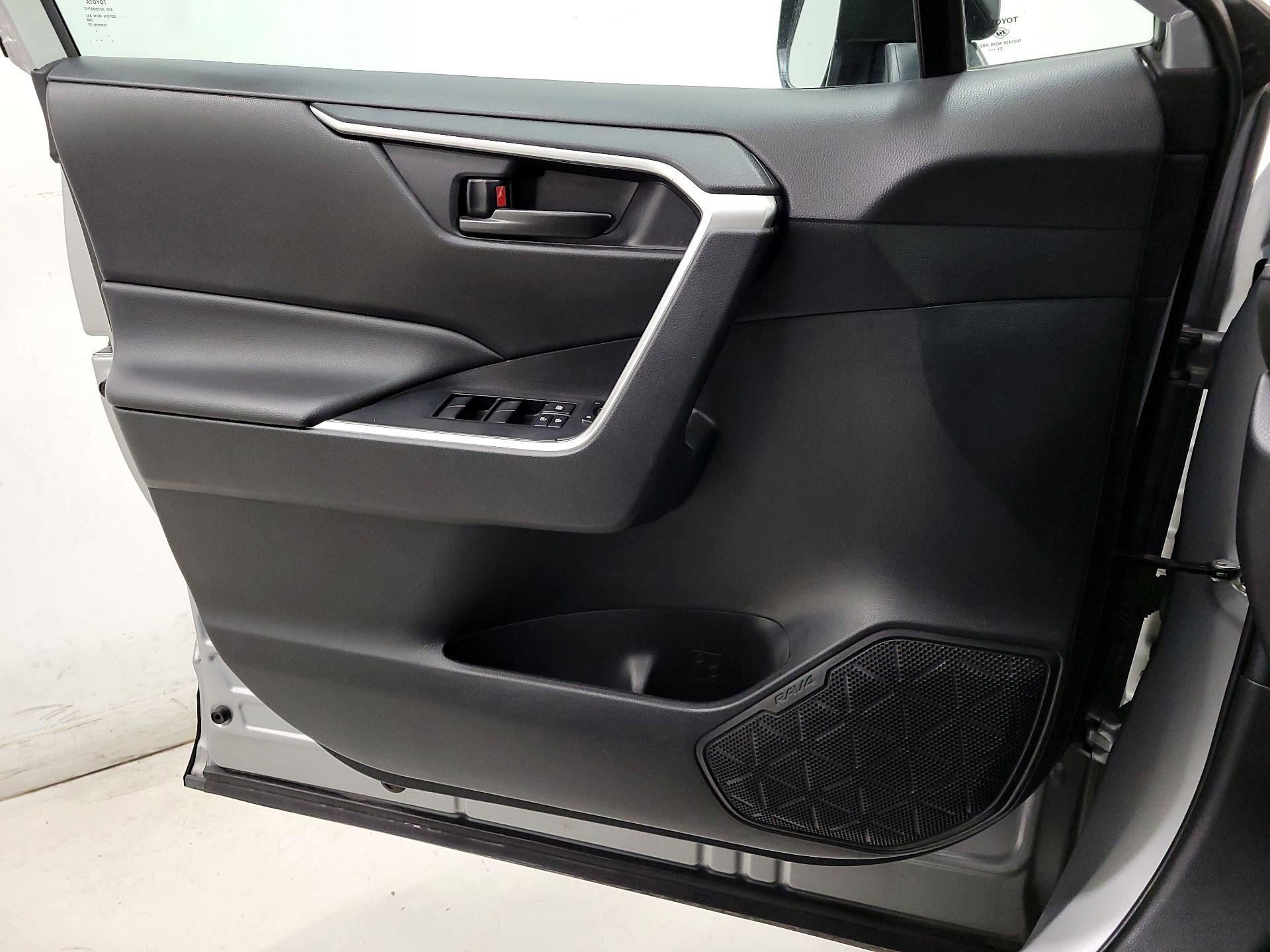 Thumbnail: 2024 Toyota RAV4 - 12