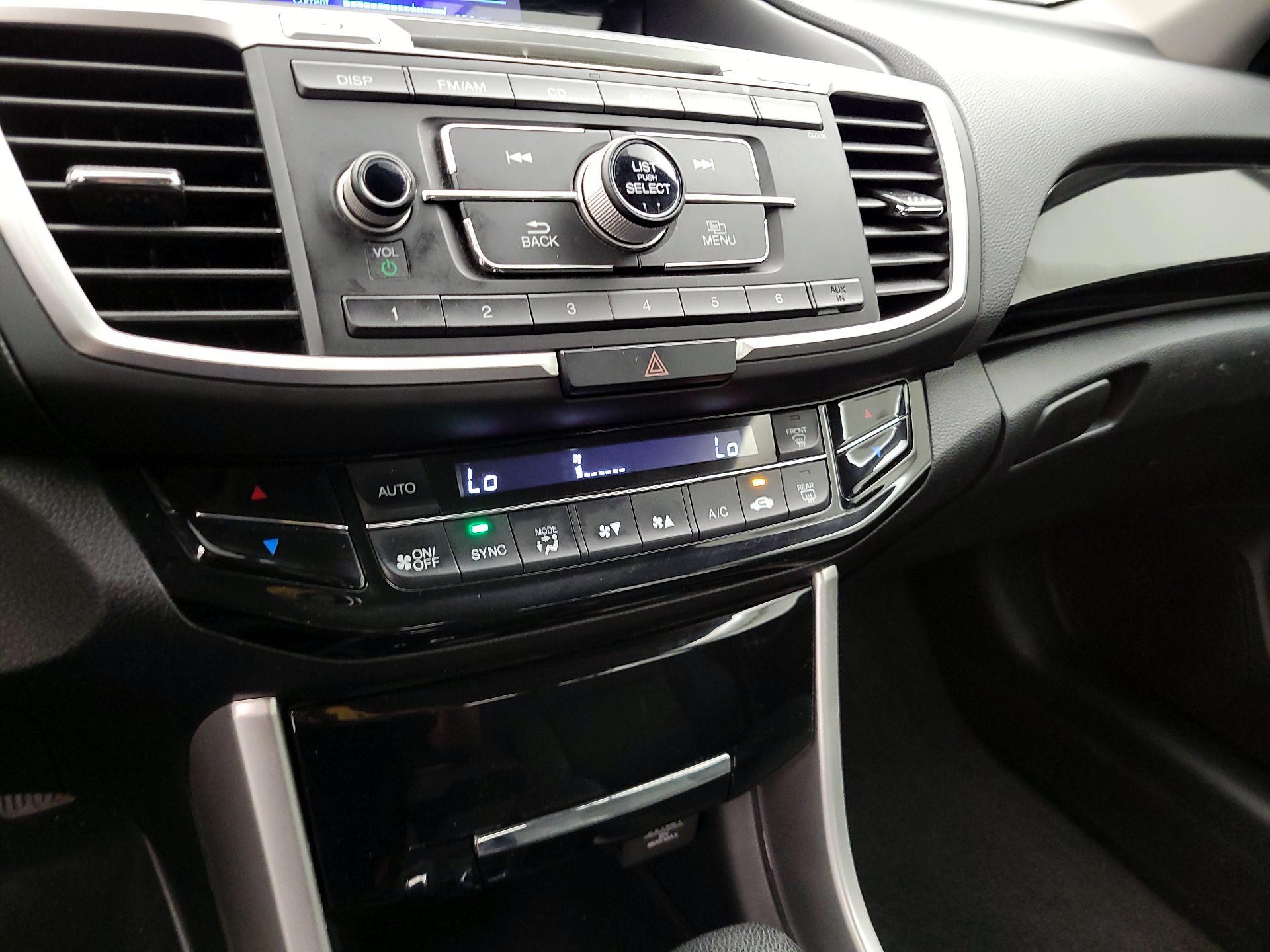 Thumbnail: 2016 Honda Accord - 16