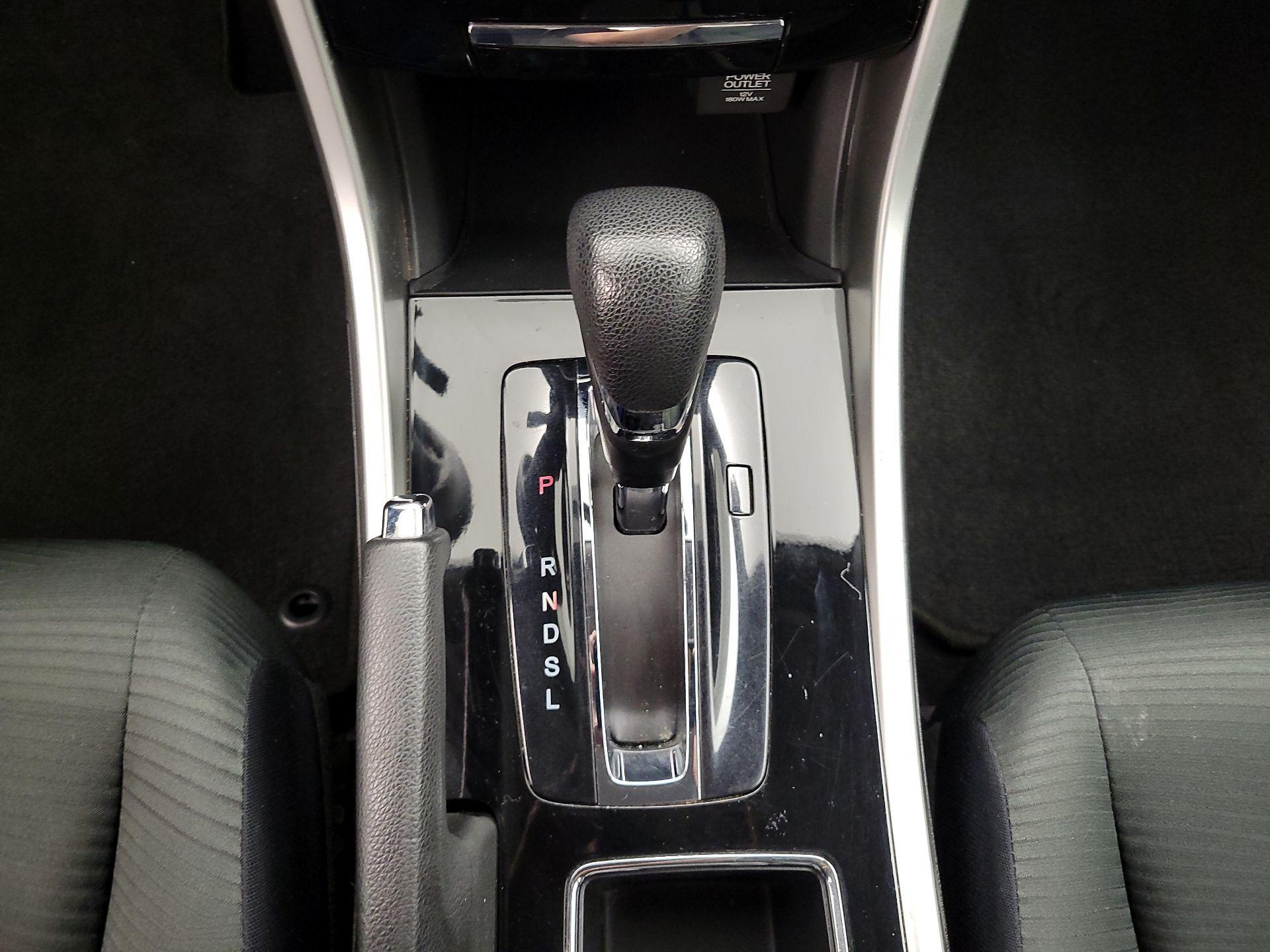 Thumbnail: 2016 Honda Accord - 17