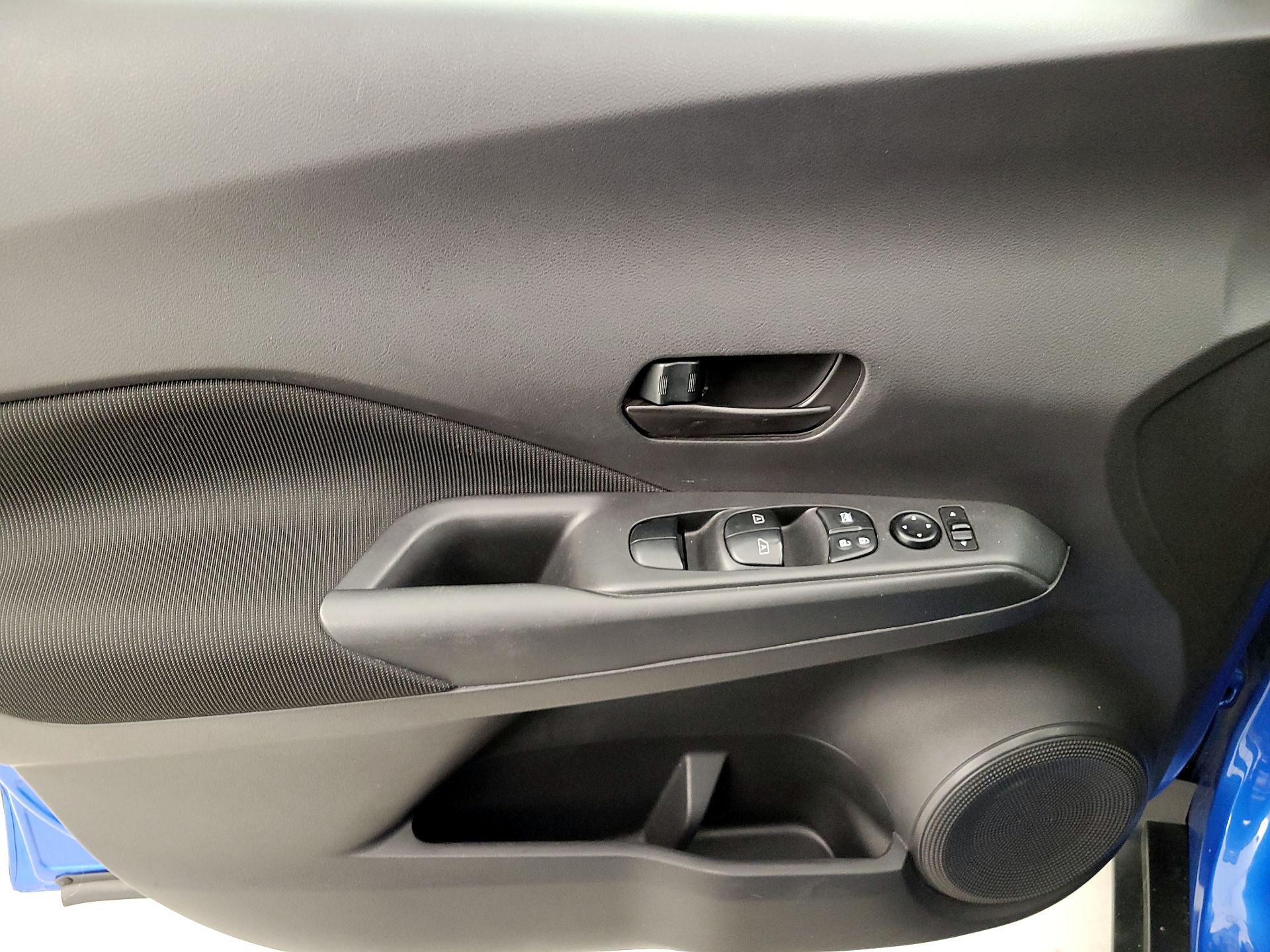 Thumbnail: 2021 Nissan Kicks - 12