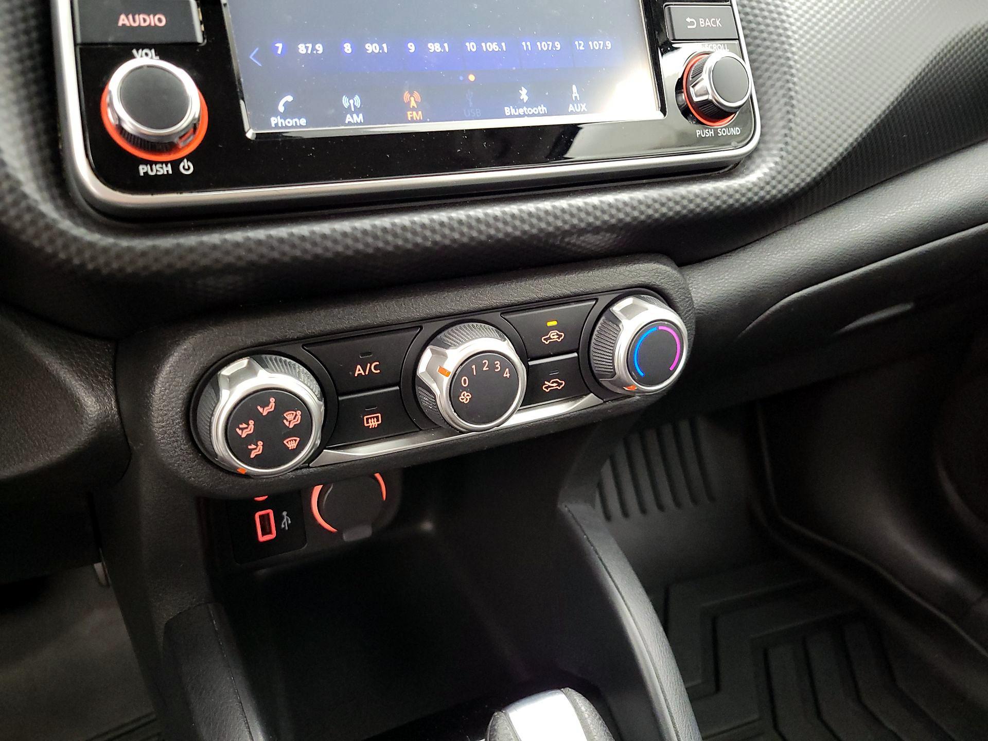 Thumbnail: 2021 Nissan Kicks - 16