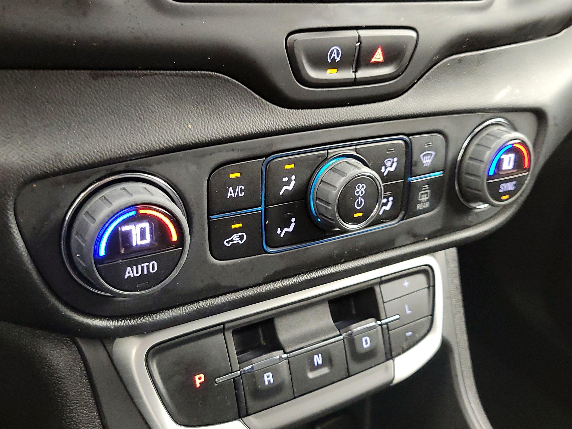Thumbnail: 2022 GMC Terrain - 16