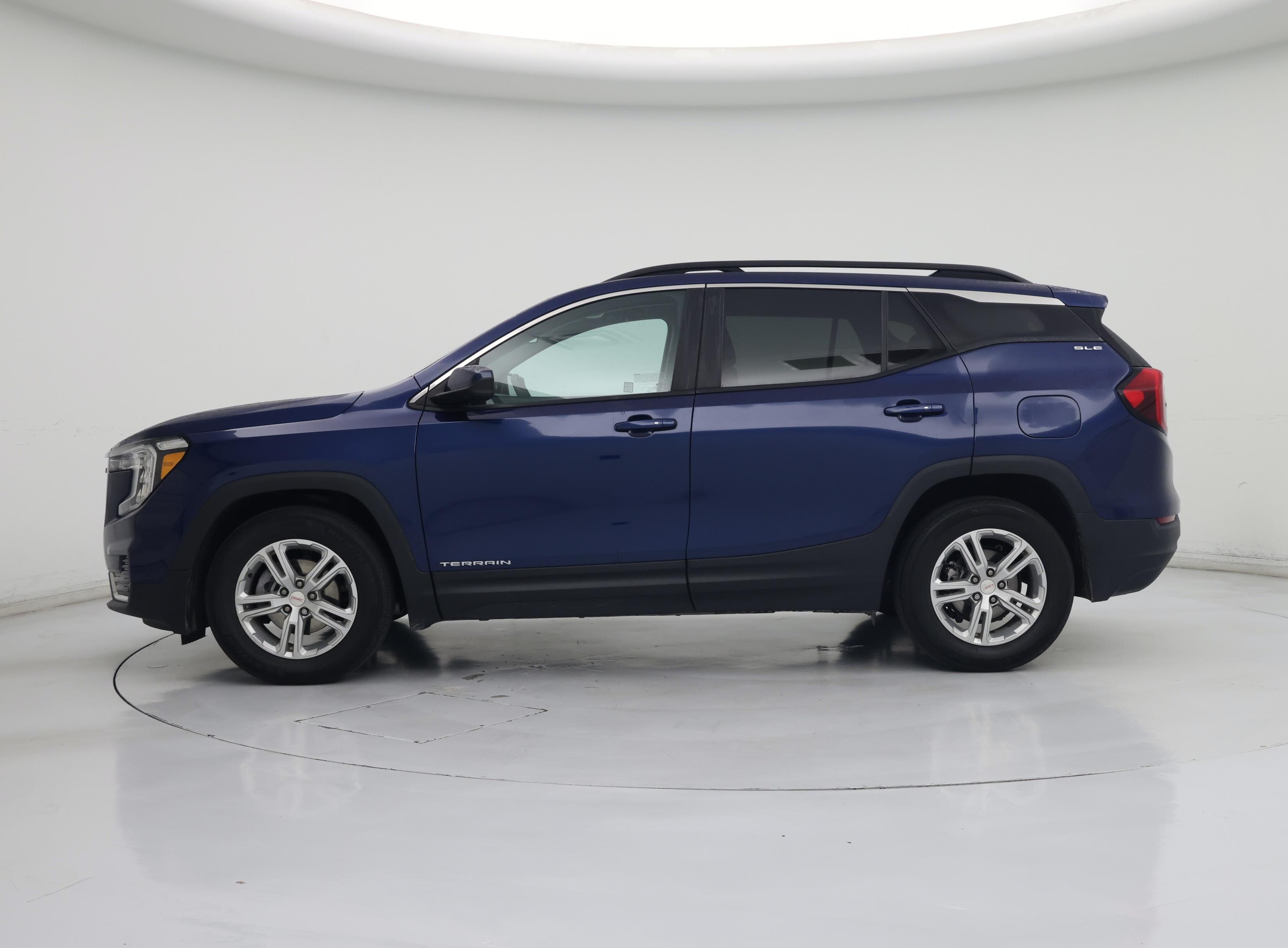 Thumbnail: 2022 GMC Terrain - 3