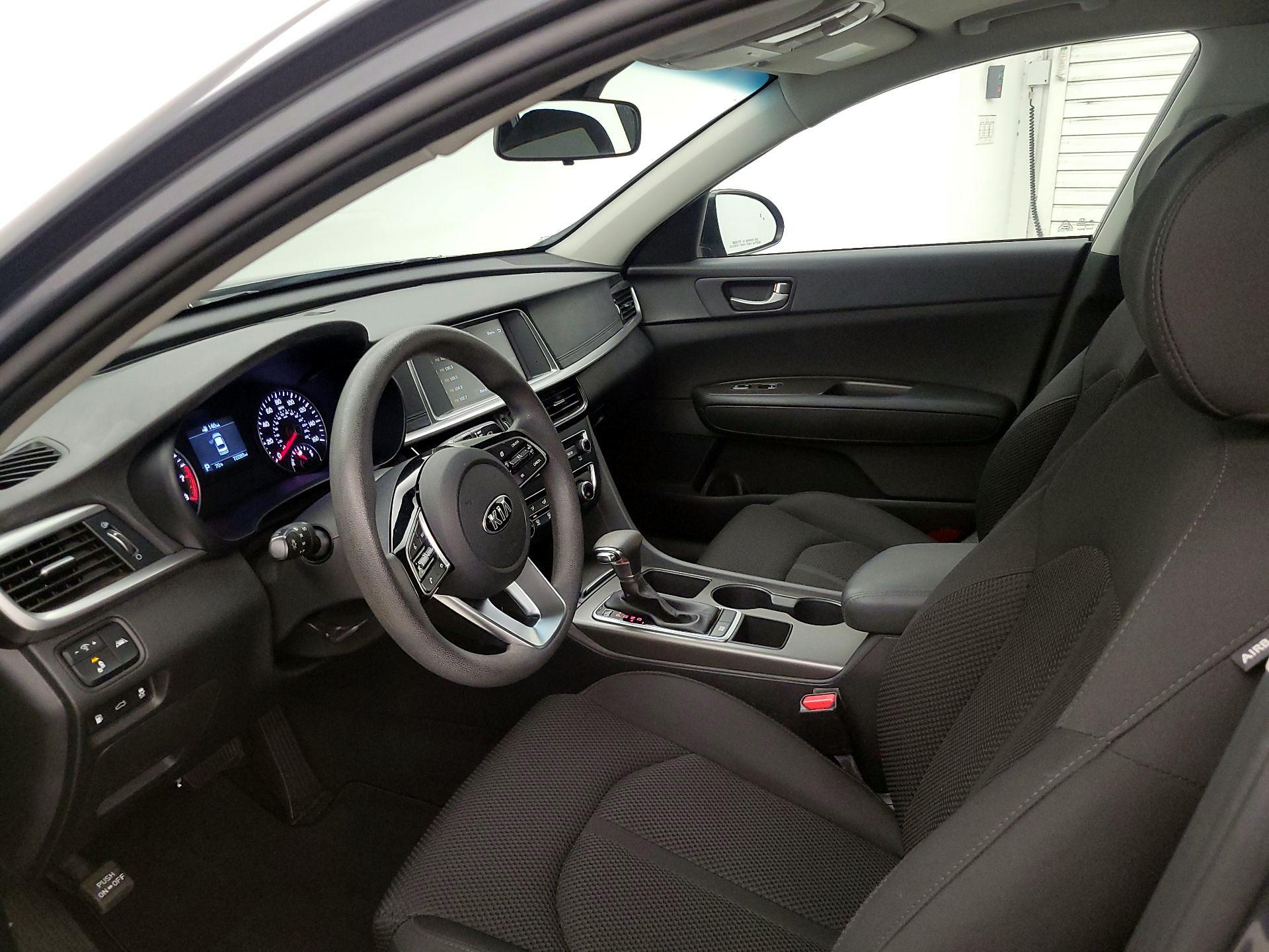 Thumbnail: 2020 Kia Optima - 11