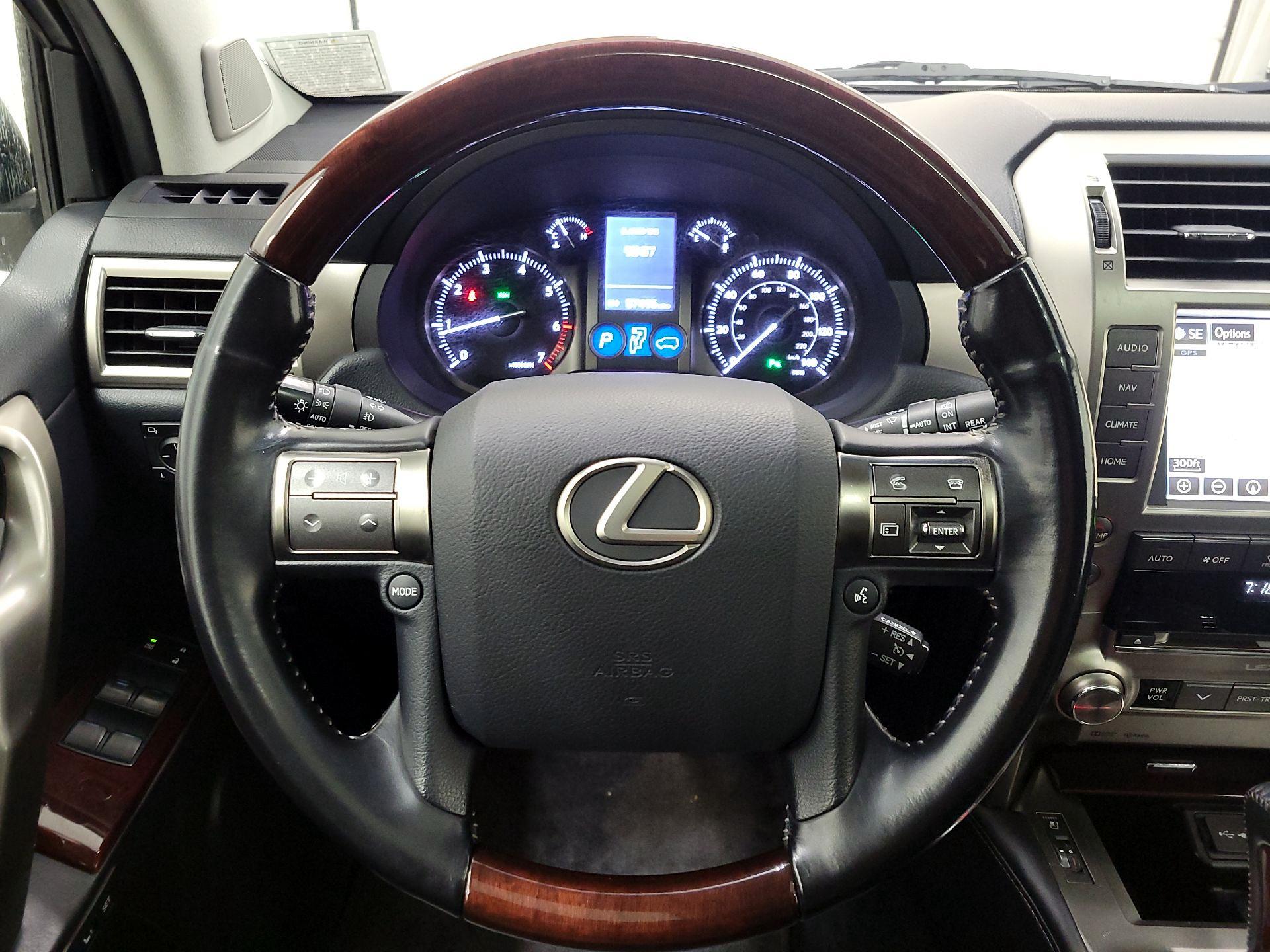 Thumbnail: 2018 Lexus GX - 10