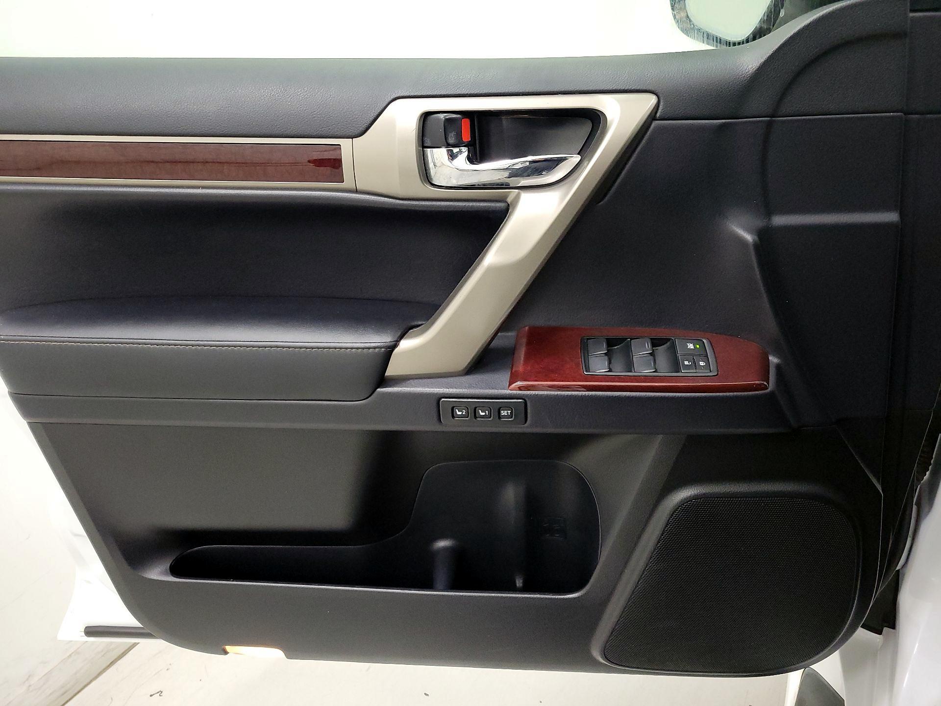 Thumbnail: 2018 Lexus GX - 12