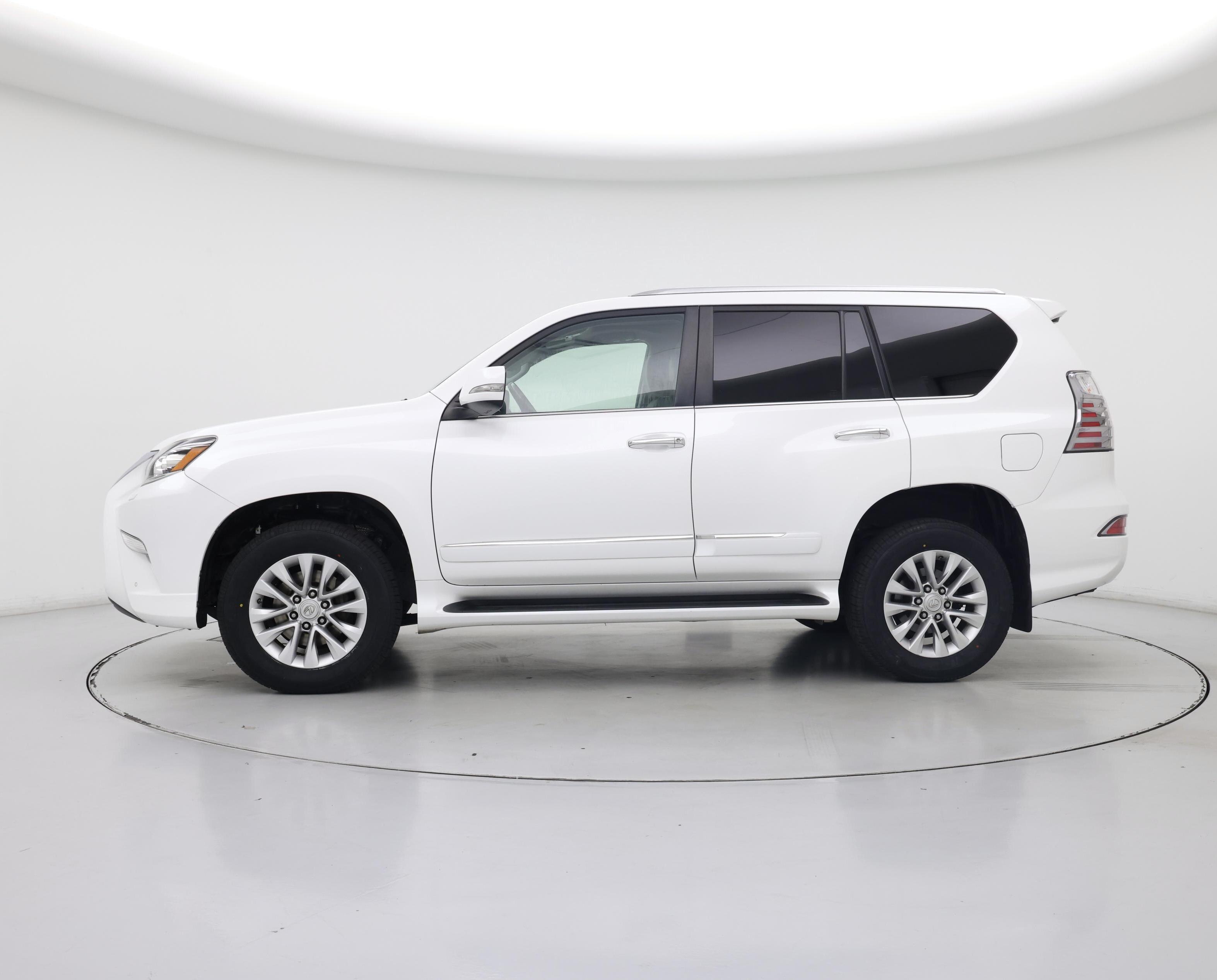 Thumbnail: 2018 Lexus GX - 3