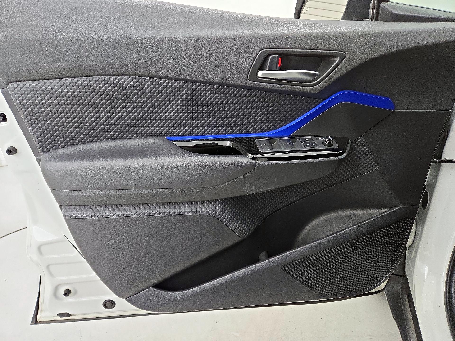 Thumbnail: 2020 Toyota C-HR - 12