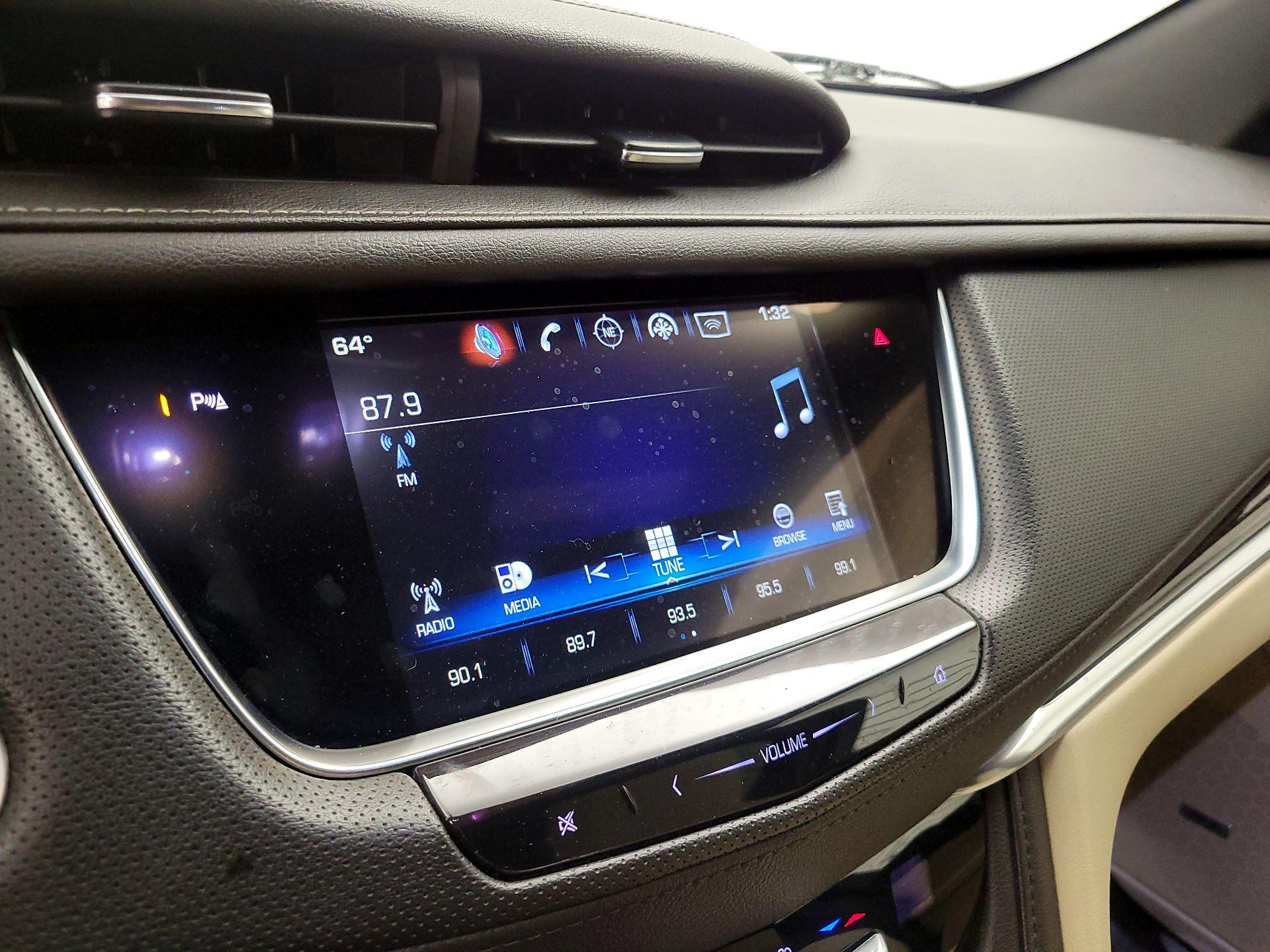 Thumbnail: 2019 Cadillac XT5 - 15