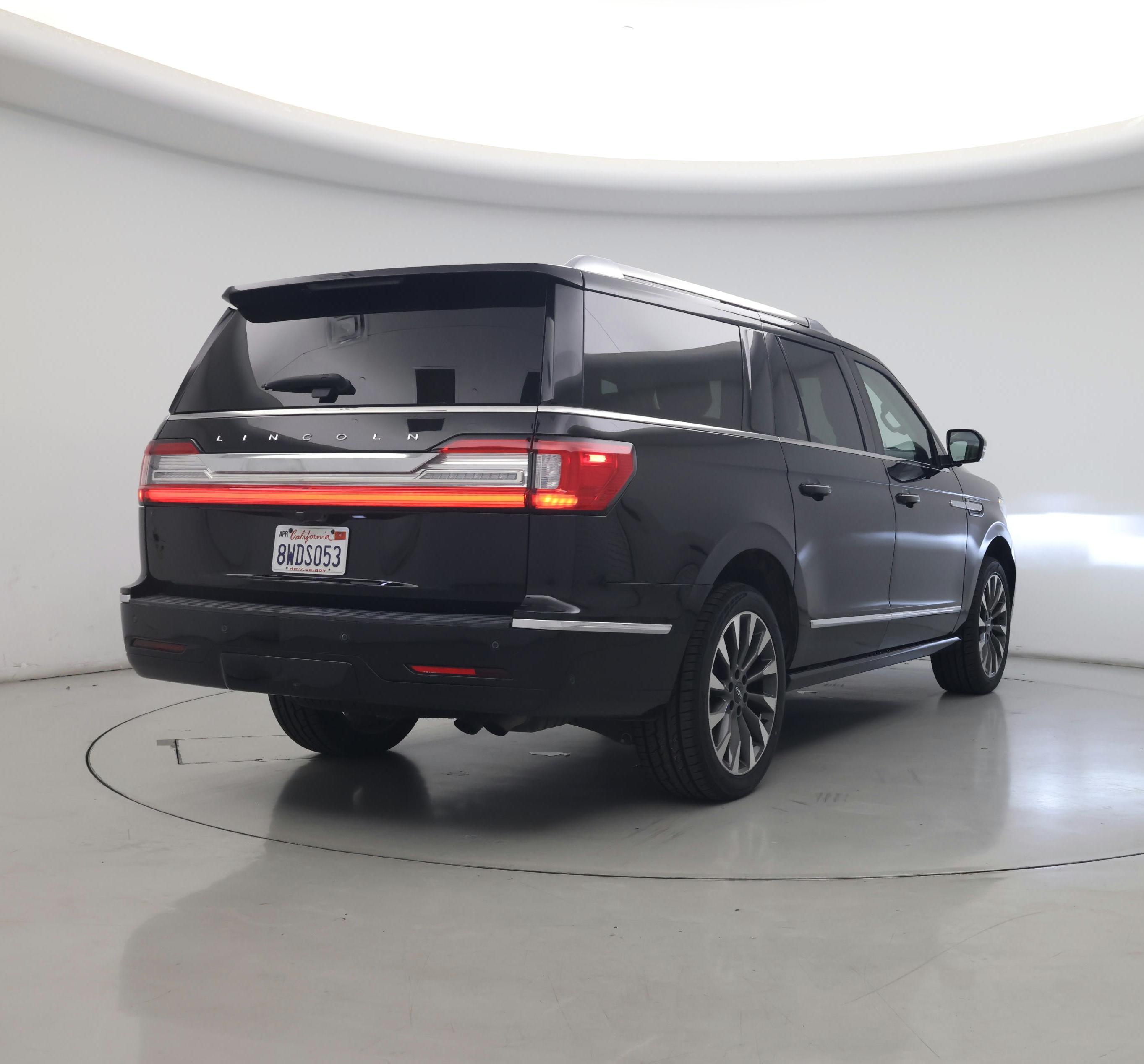 Thumbnail: 2021 Lincoln Navigator L - 8