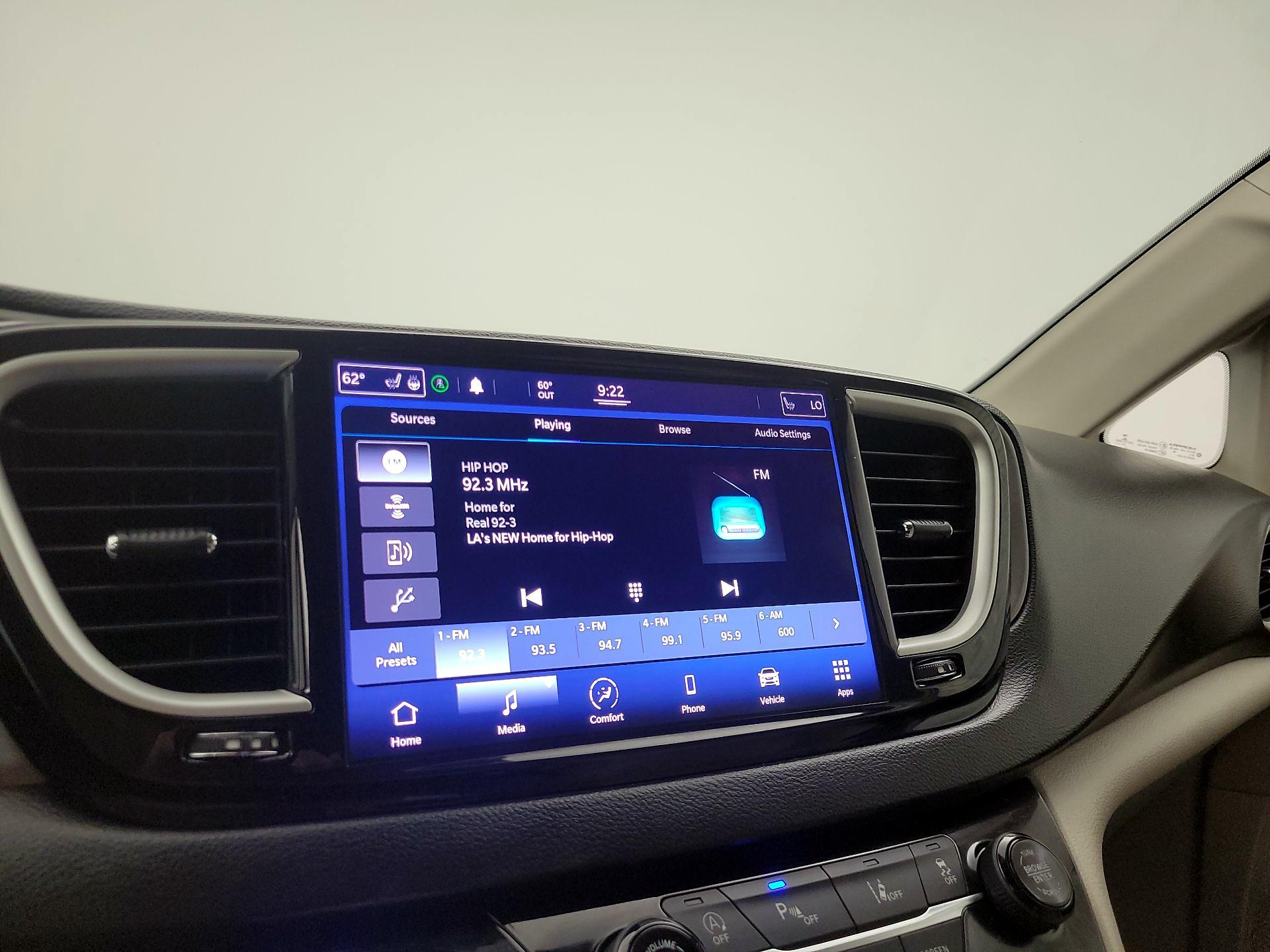 Thumbnail: 2021 Chrysler Pacifica - 15