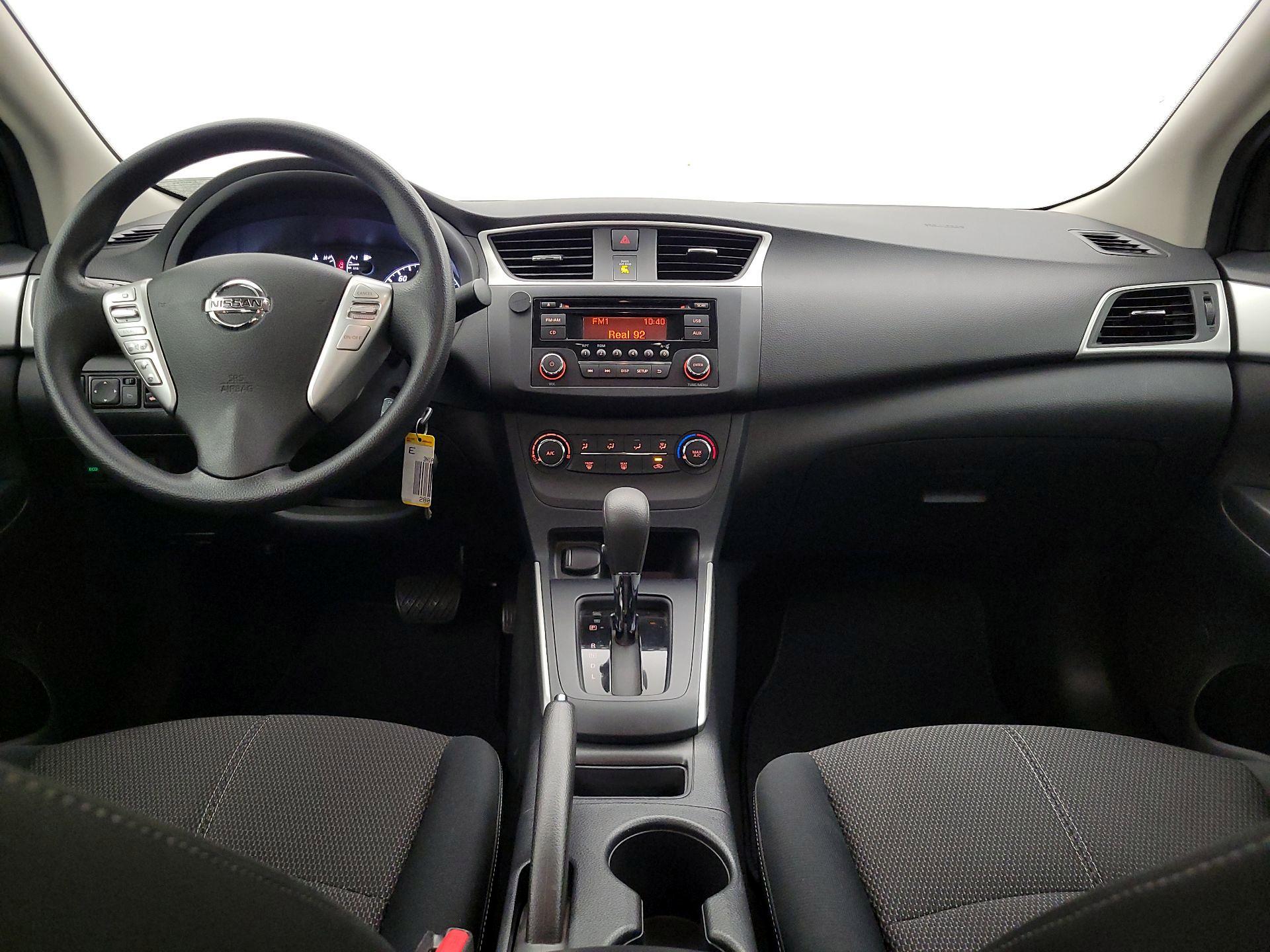 Thumbnail: 2017 Nissan Sentra - 9