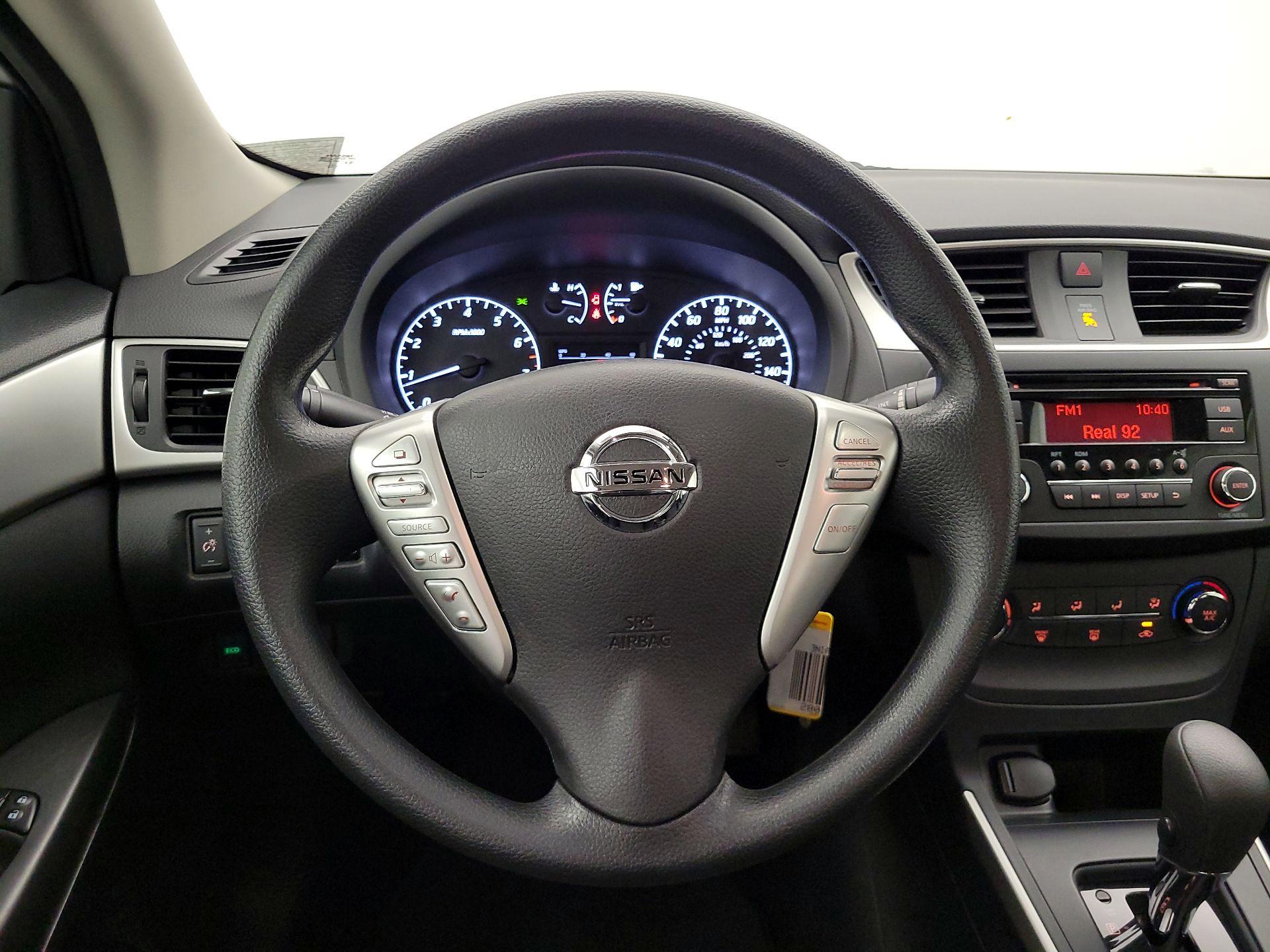 Thumbnail: 2017 Nissan Sentra - 10
