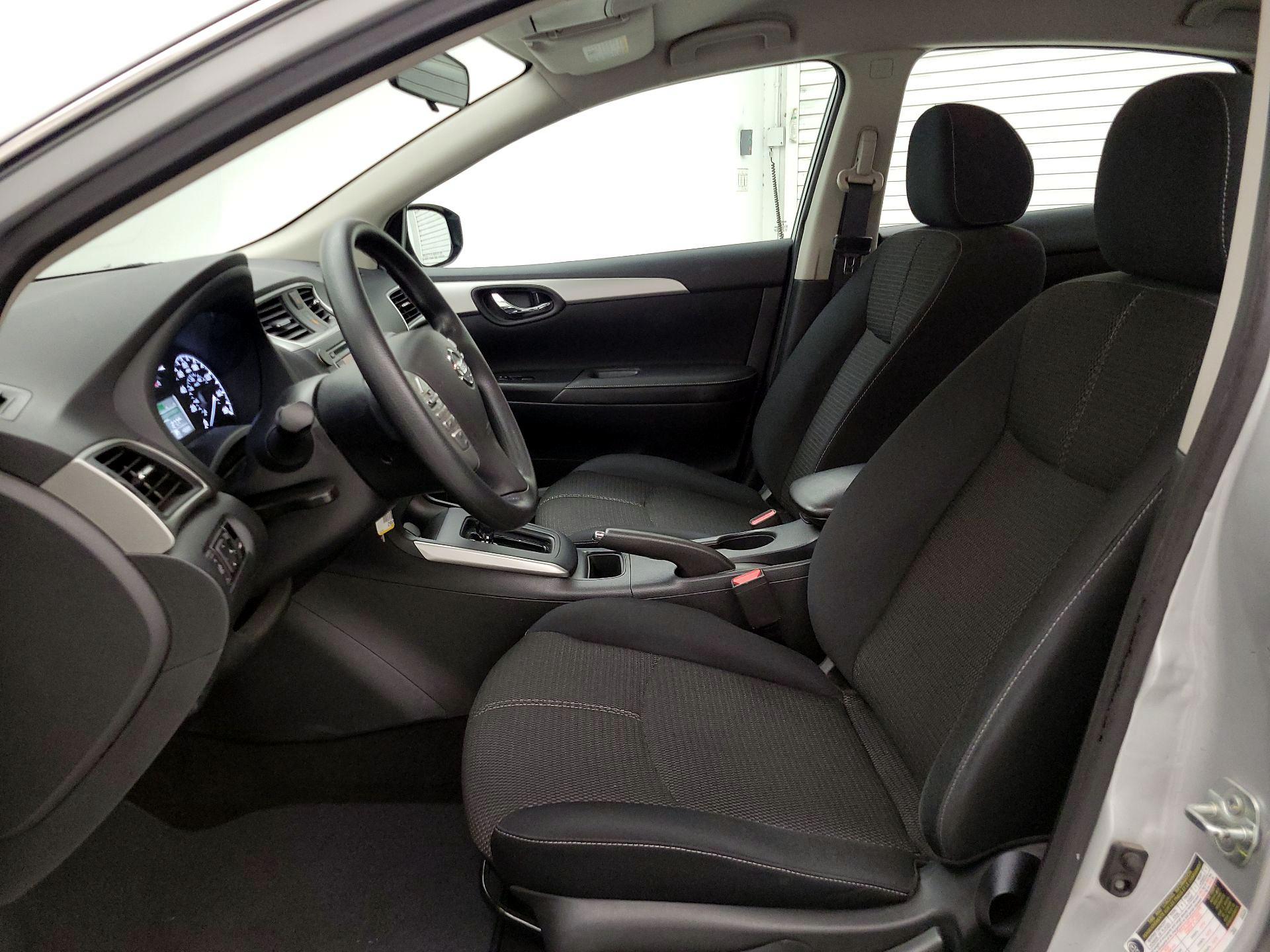 Thumbnail: 2017 Nissan Sentra - 11