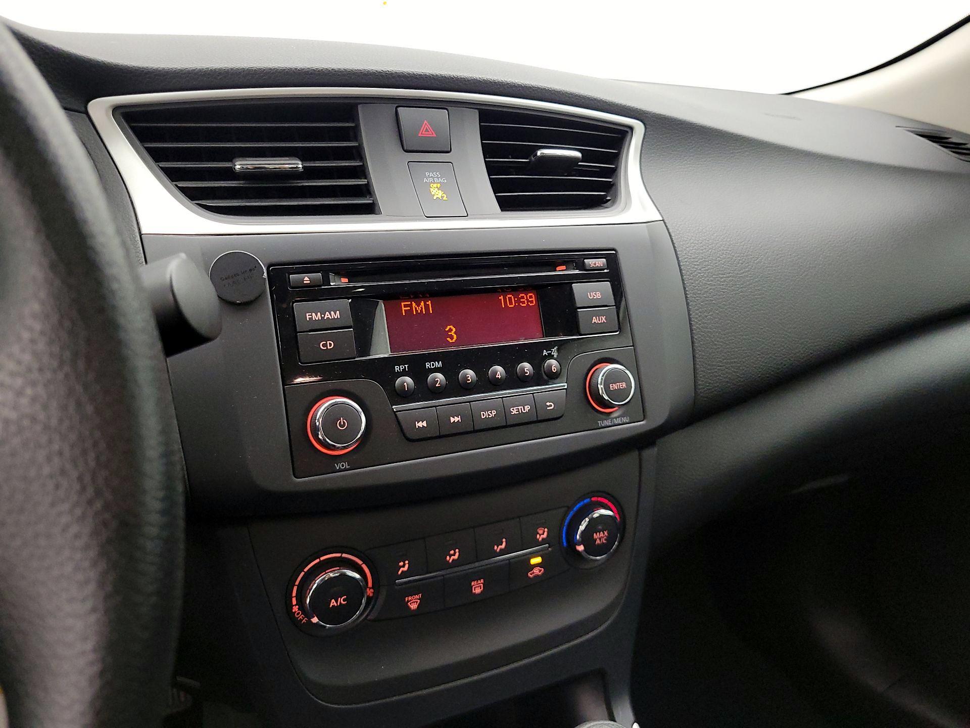 Thumbnail: 2017 Nissan Sentra - 14