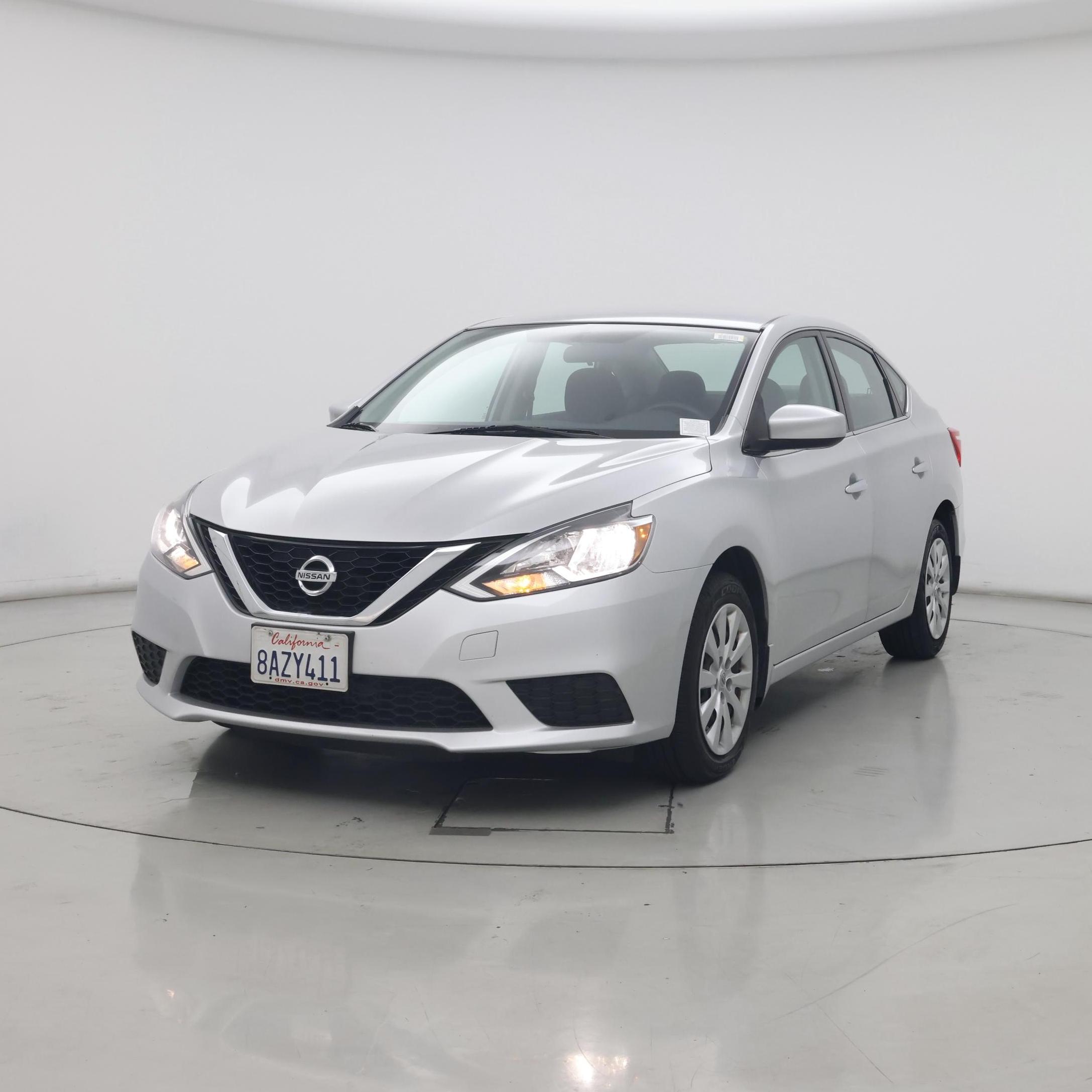 Thumbnail: 2017 Nissan Sentra - 4