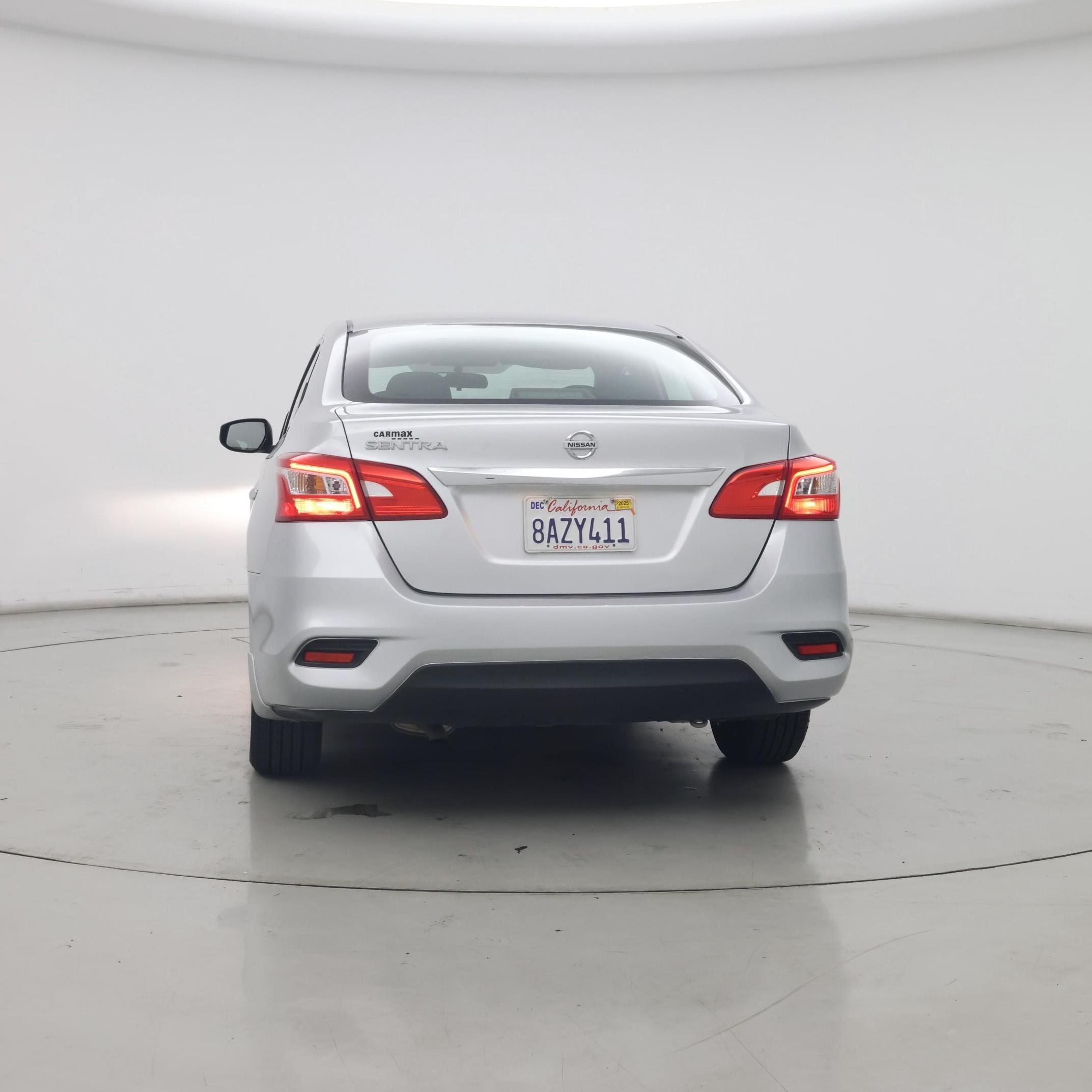 Thumbnail: 2017 Nissan Sentra - 6