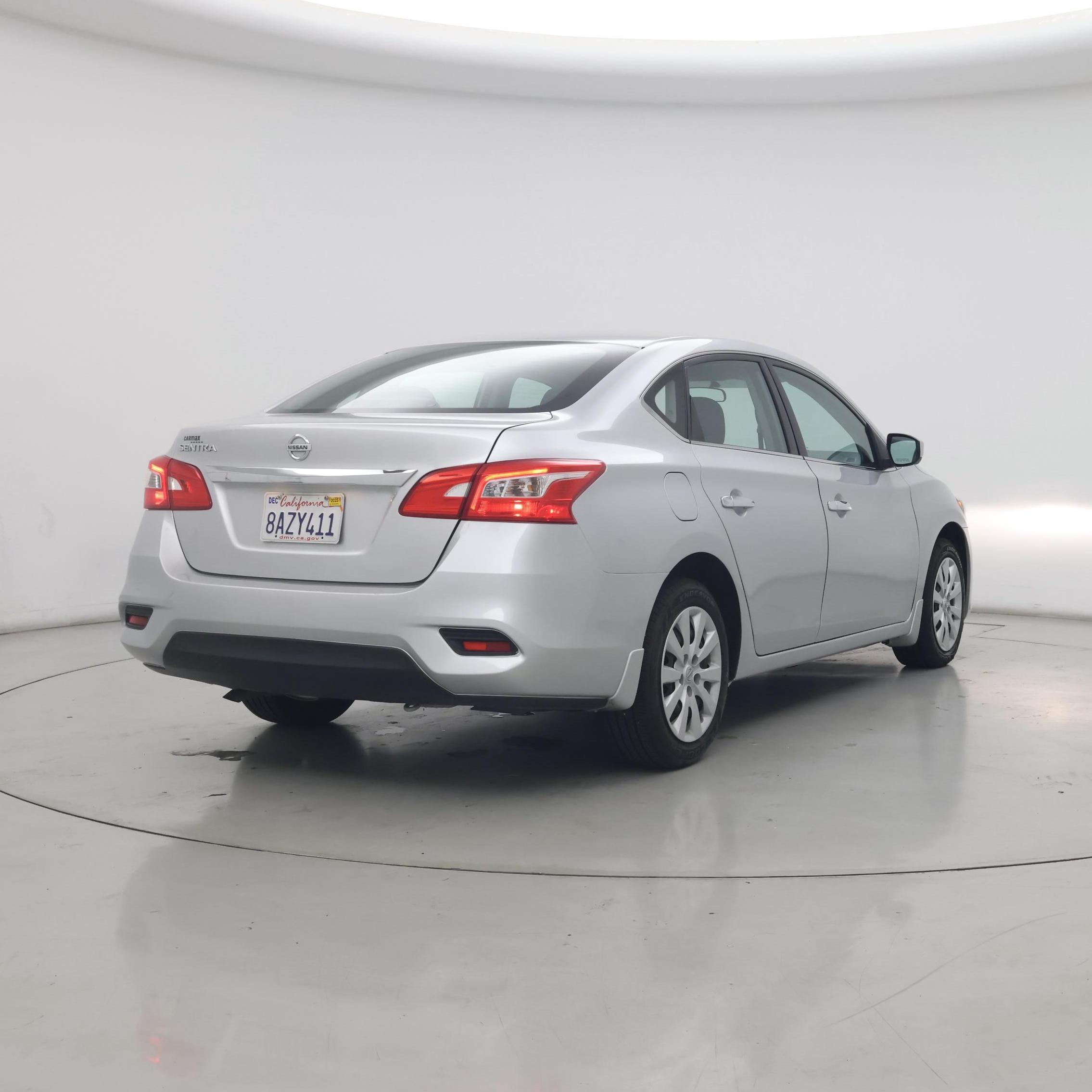 Thumbnail: 2017 Nissan Sentra - 8