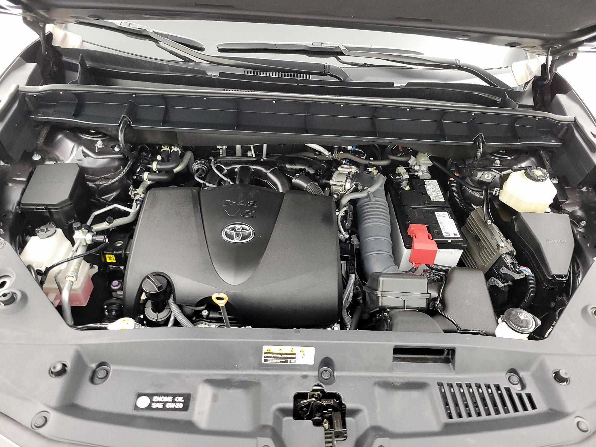 Thumbnail: 2022 Toyota Highlander - 20