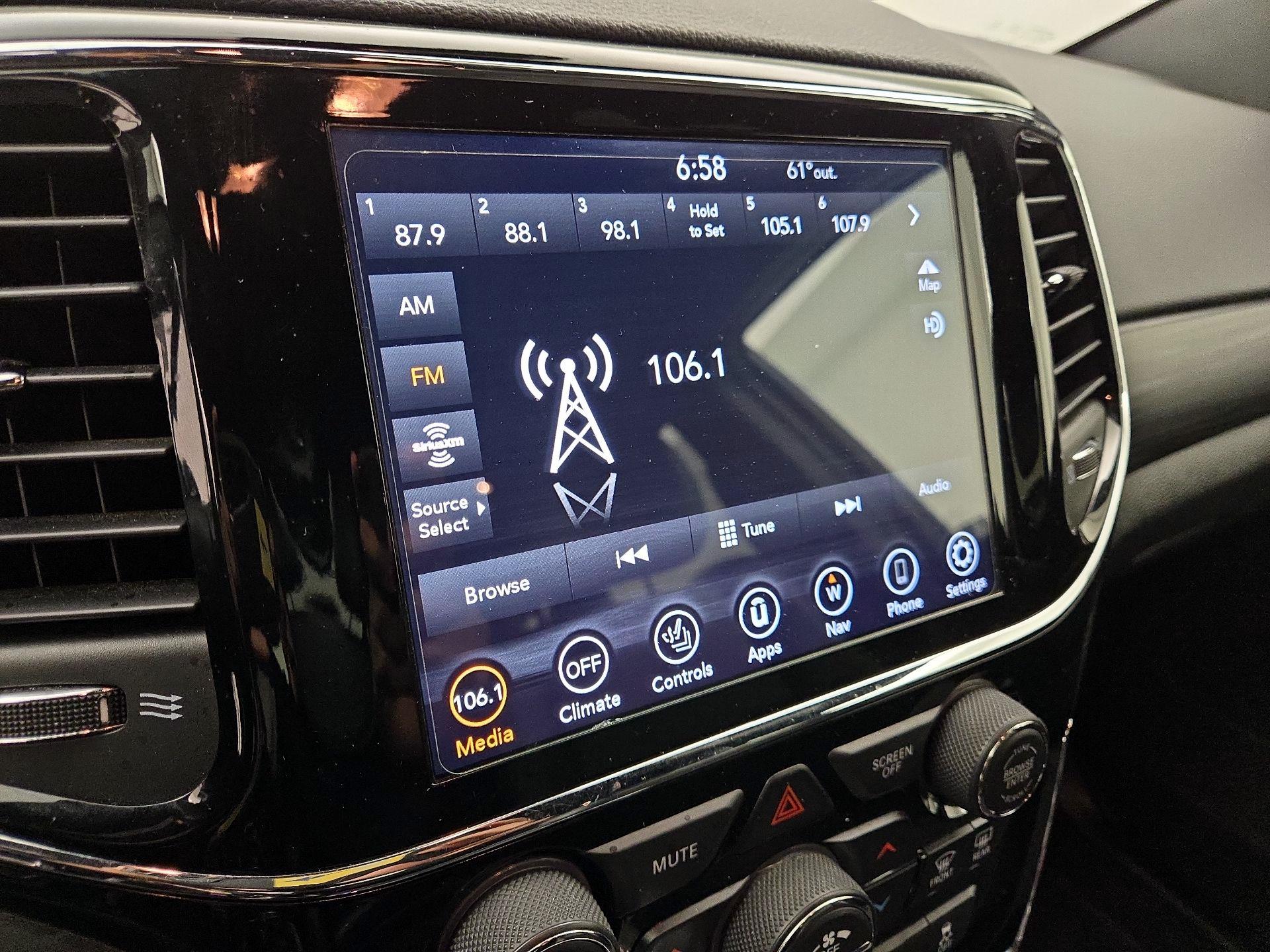 Thumbnail: 2020 Jeep Grand Cherokee - 15