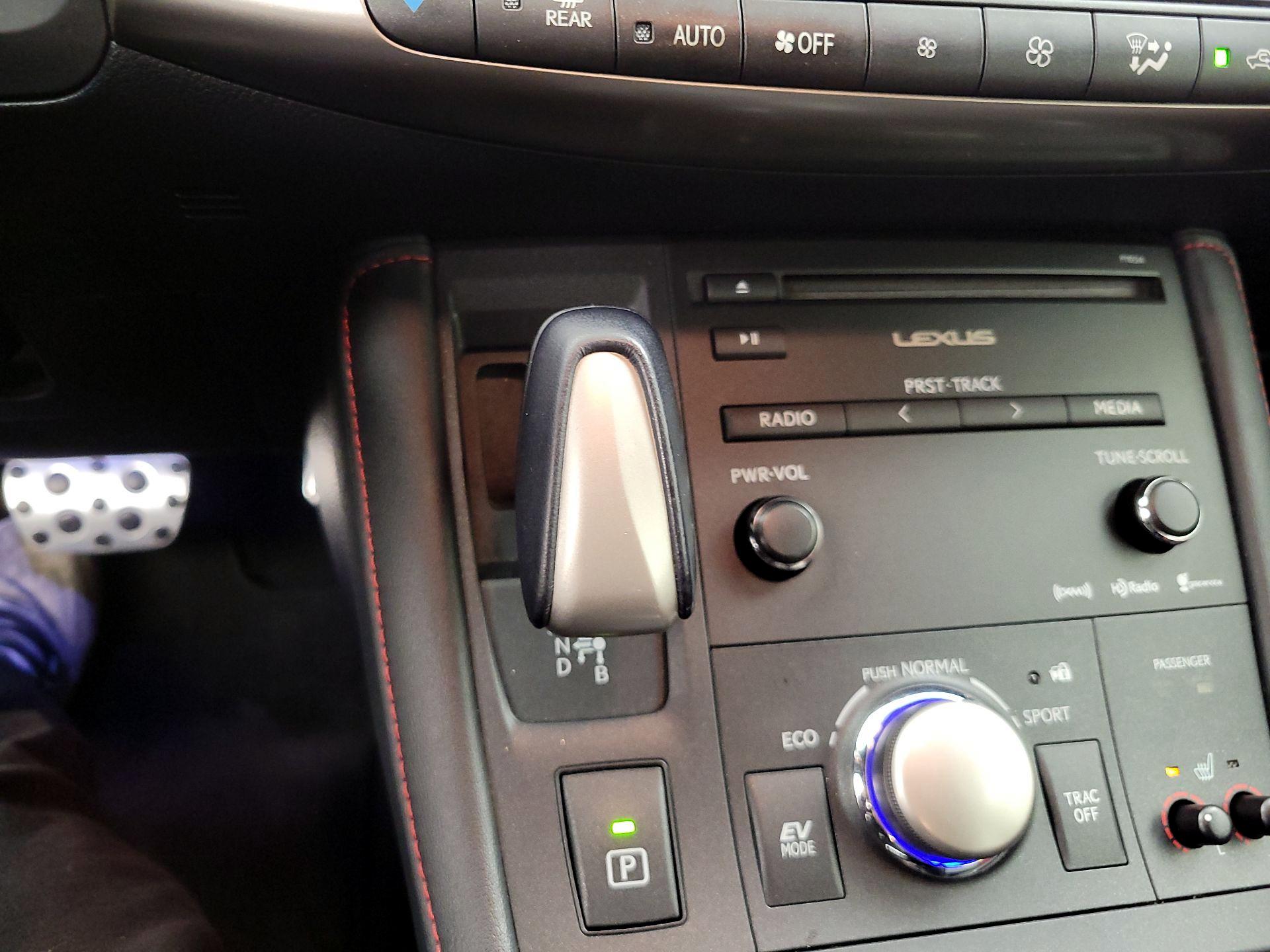 Thumbnail: 2016 Lexus CT - 16
