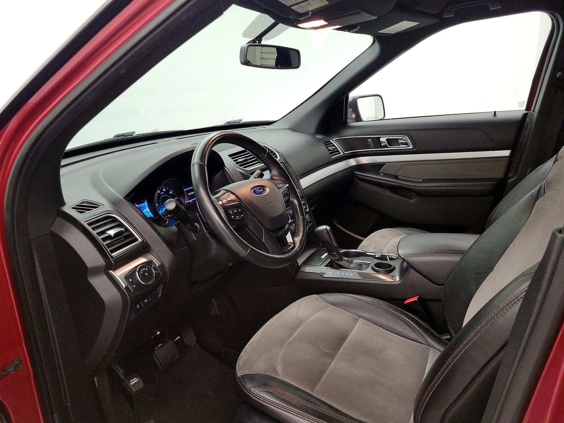 Thumbnail: 2017 Ford Explorer - 11