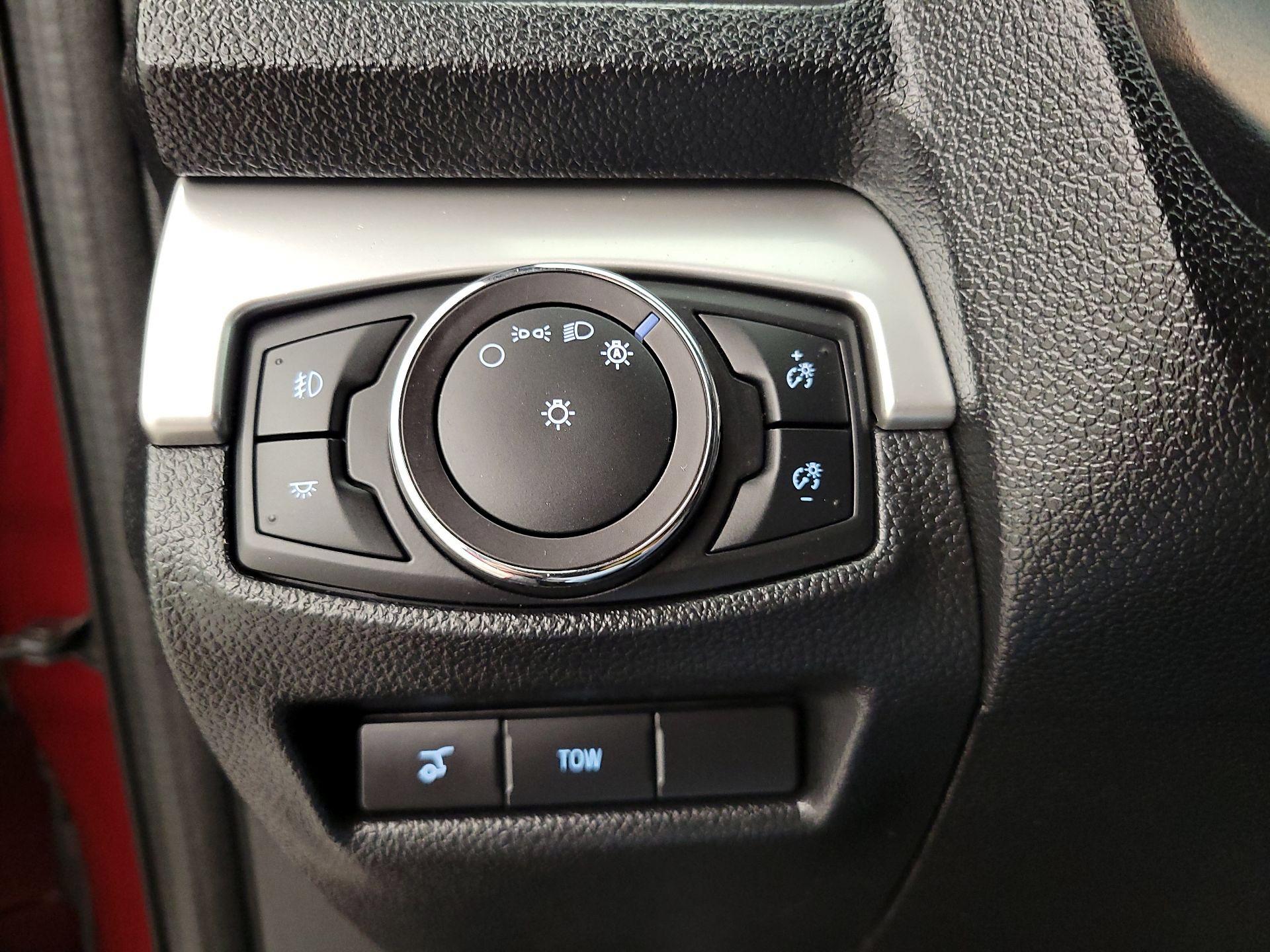 Thumbnail: 2017 Ford Explorer - 13