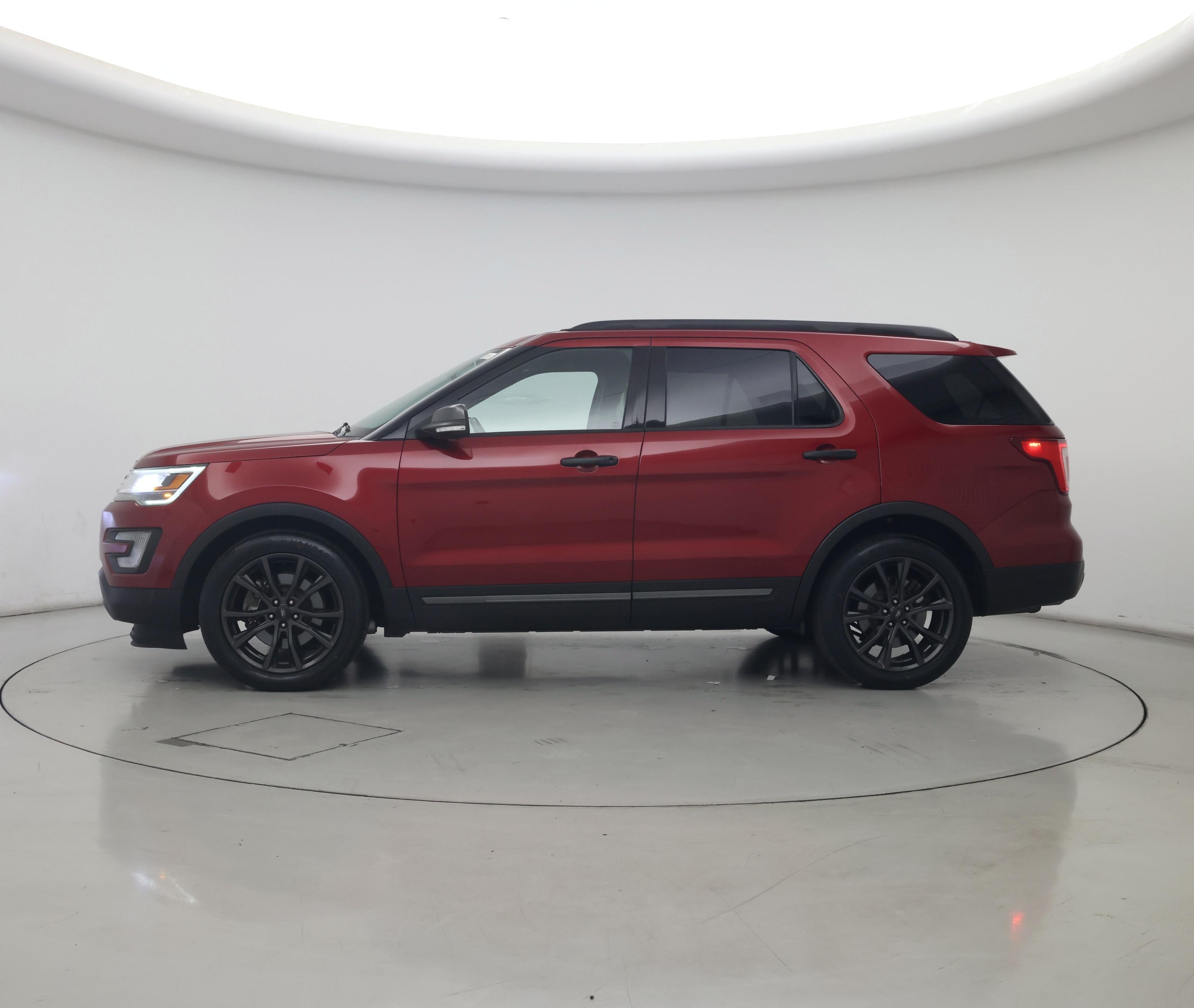 Thumbnail: 2017 Ford Explorer - 3