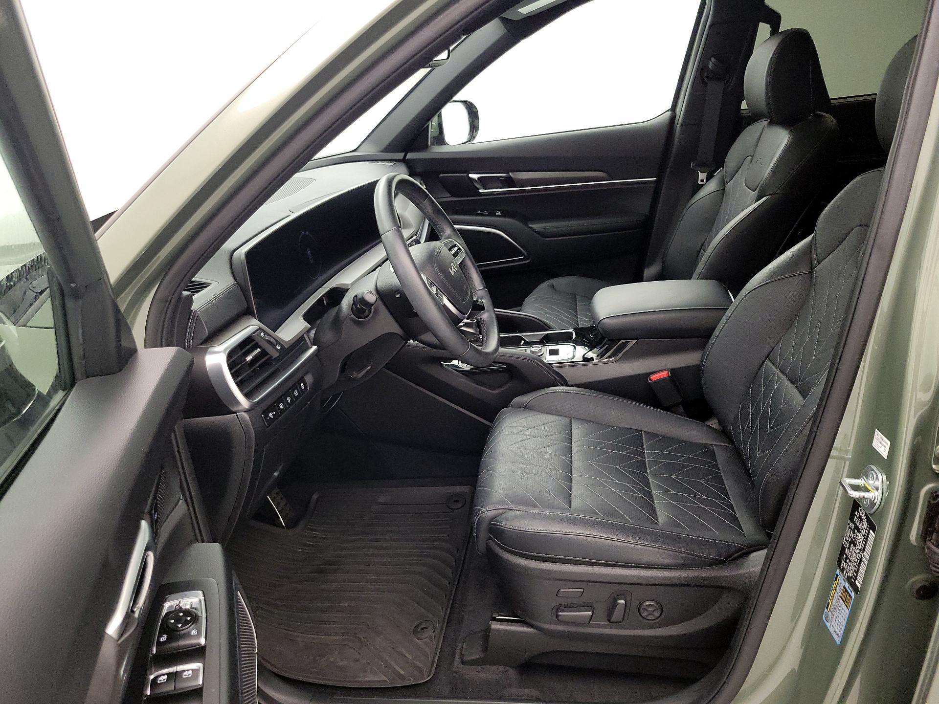 Thumbnail: 2024 Kia Telluride - 11