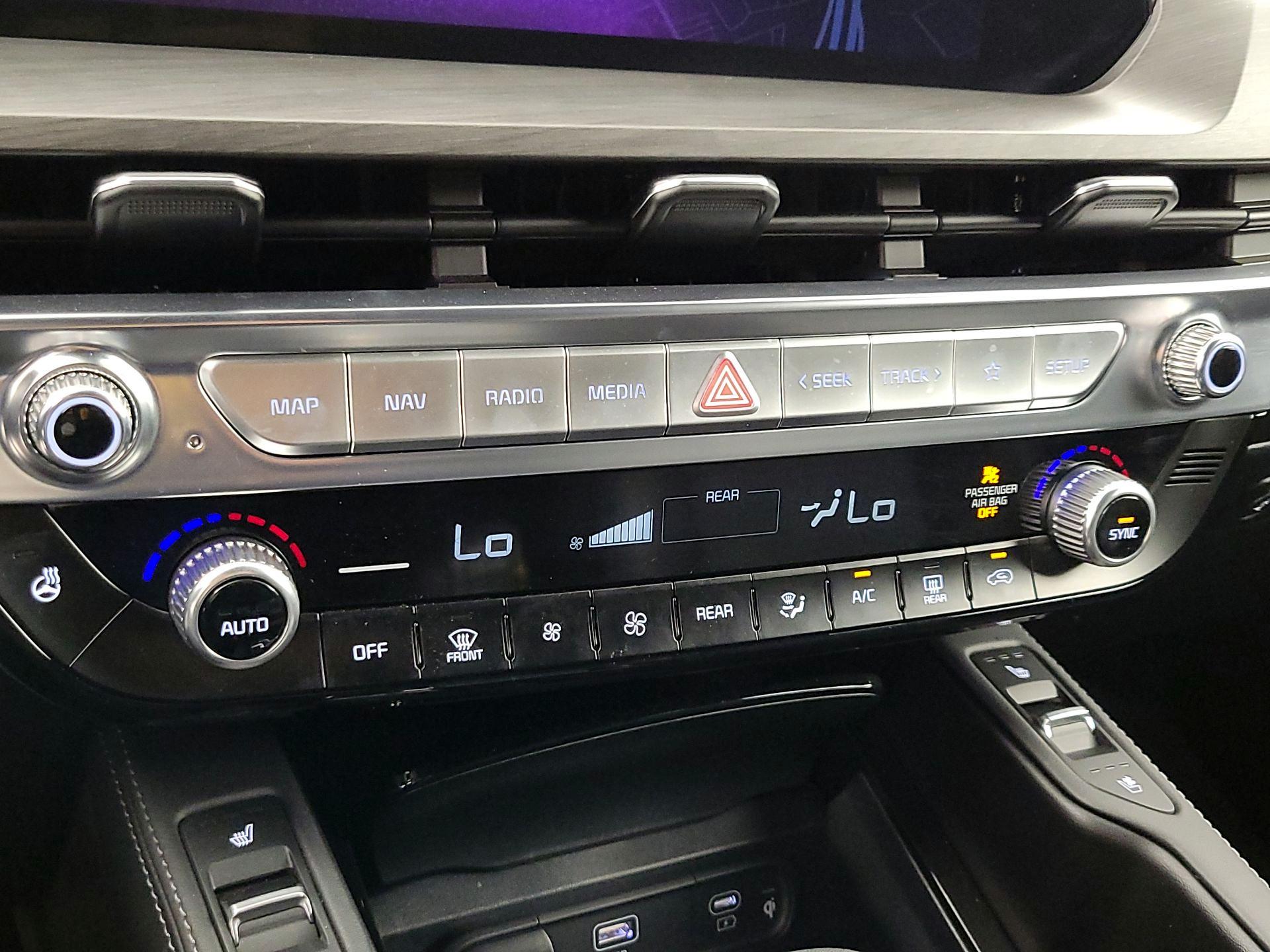 Thumbnail: 2024 Kia Telluride - 16