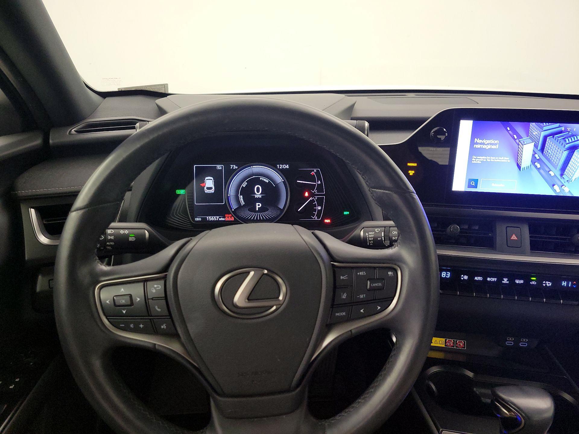 Thumbnail: 2023 Lexus UX - 10