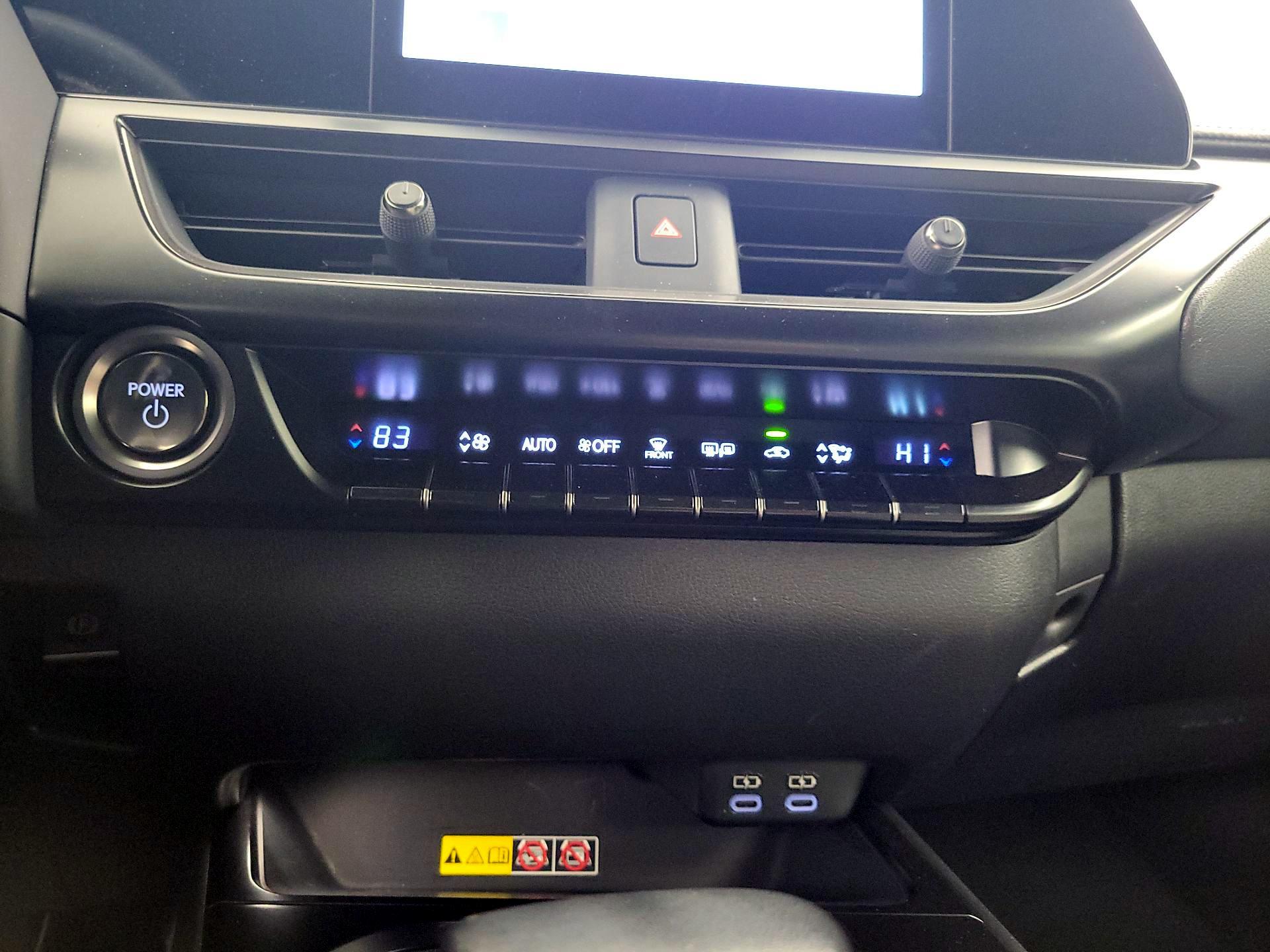 Thumbnail: 2023 Lexus UX - 16