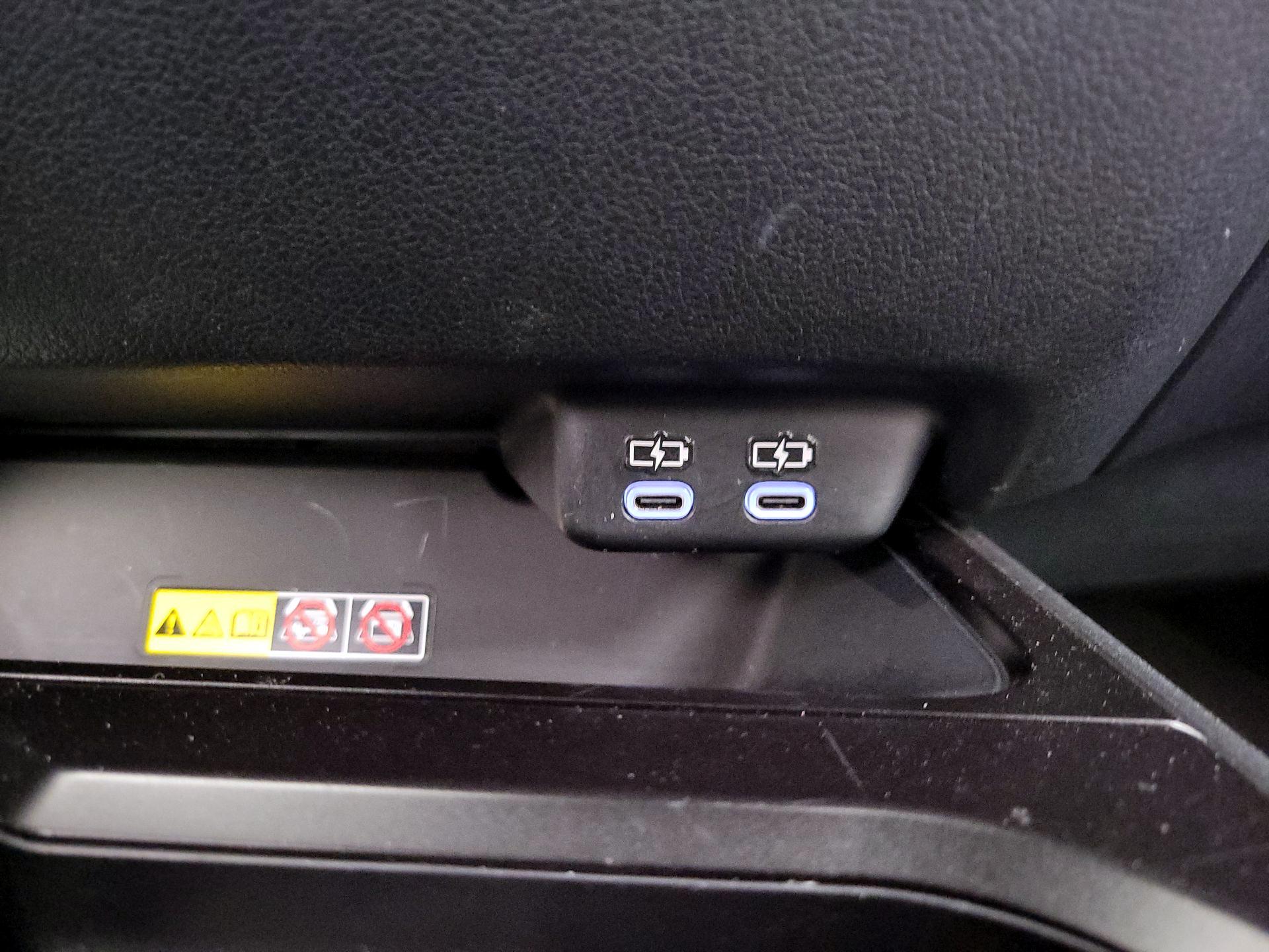 Thumbnail: 2023 Lexus UX - 18