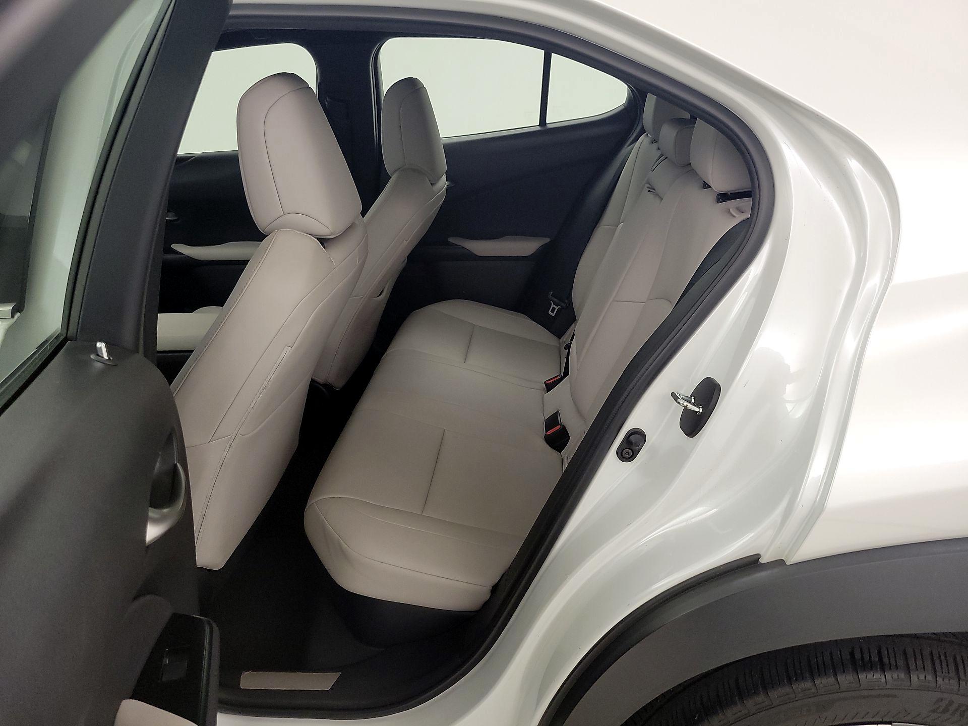 Thumbnail: 2023 Lexus UX - 20