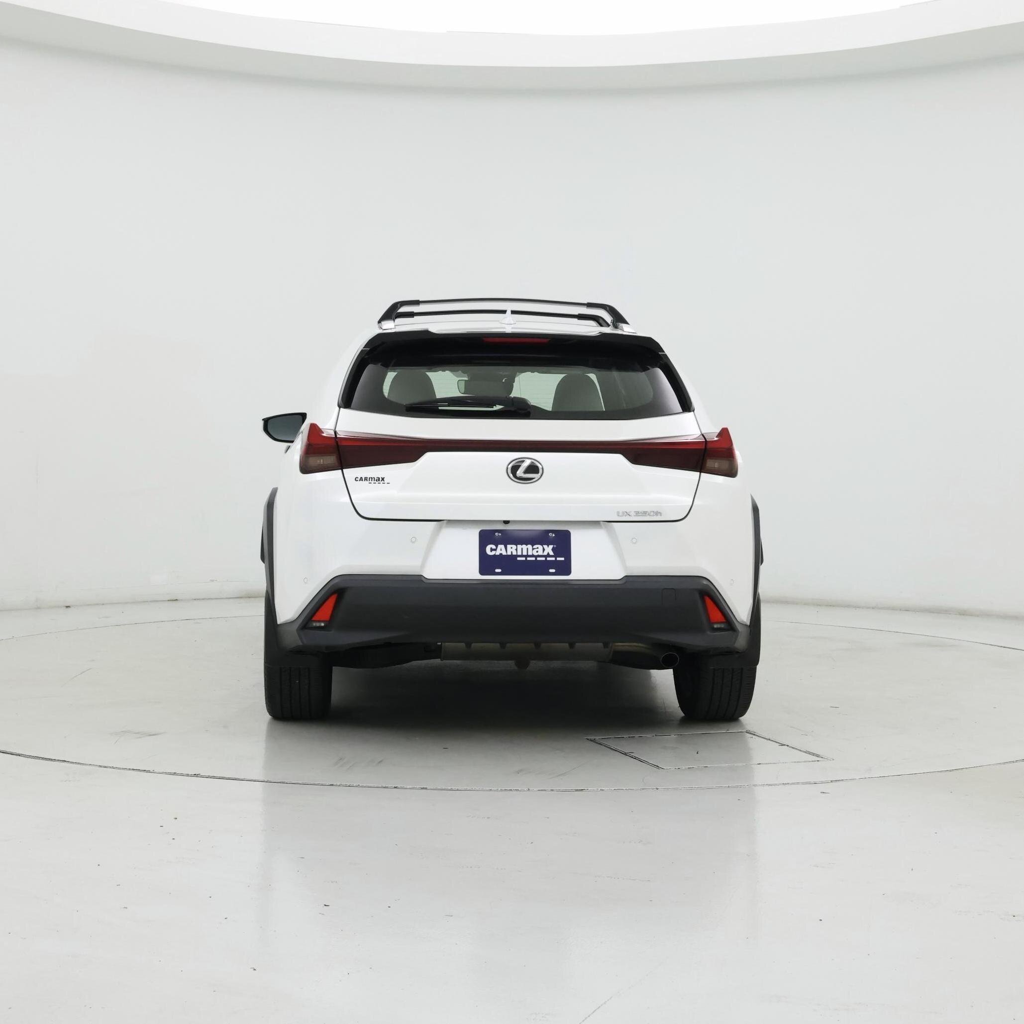 Thumbnail: 2023 Lexus UX - 6