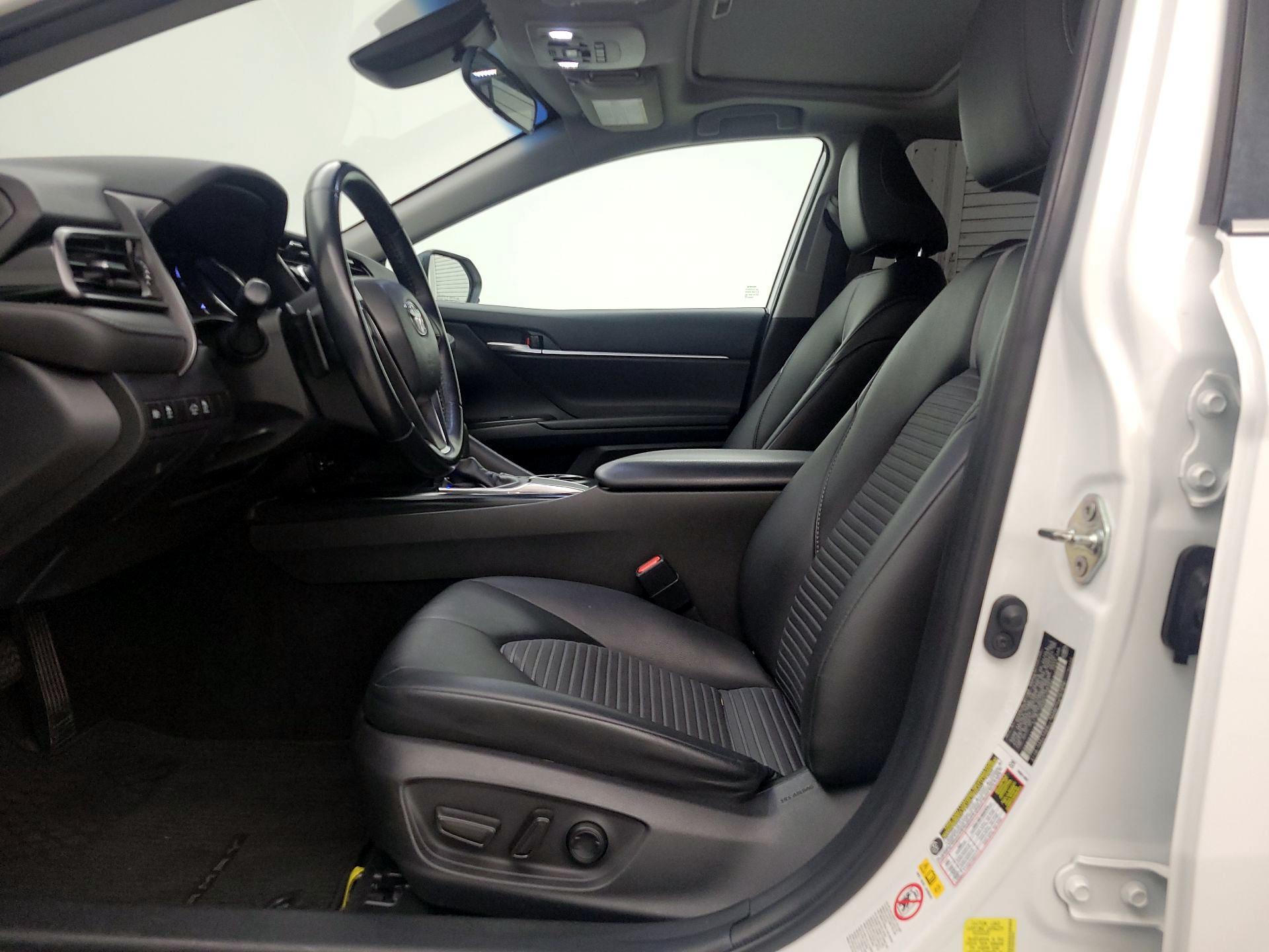 Thumbnail: 2019 Toyota Camry - 11